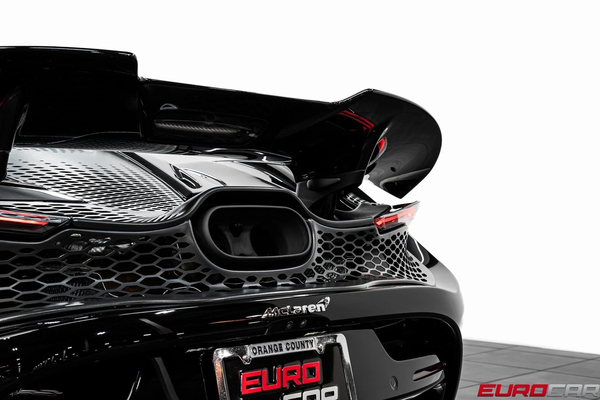 mph023_4072360372_image_24_60f0030e62