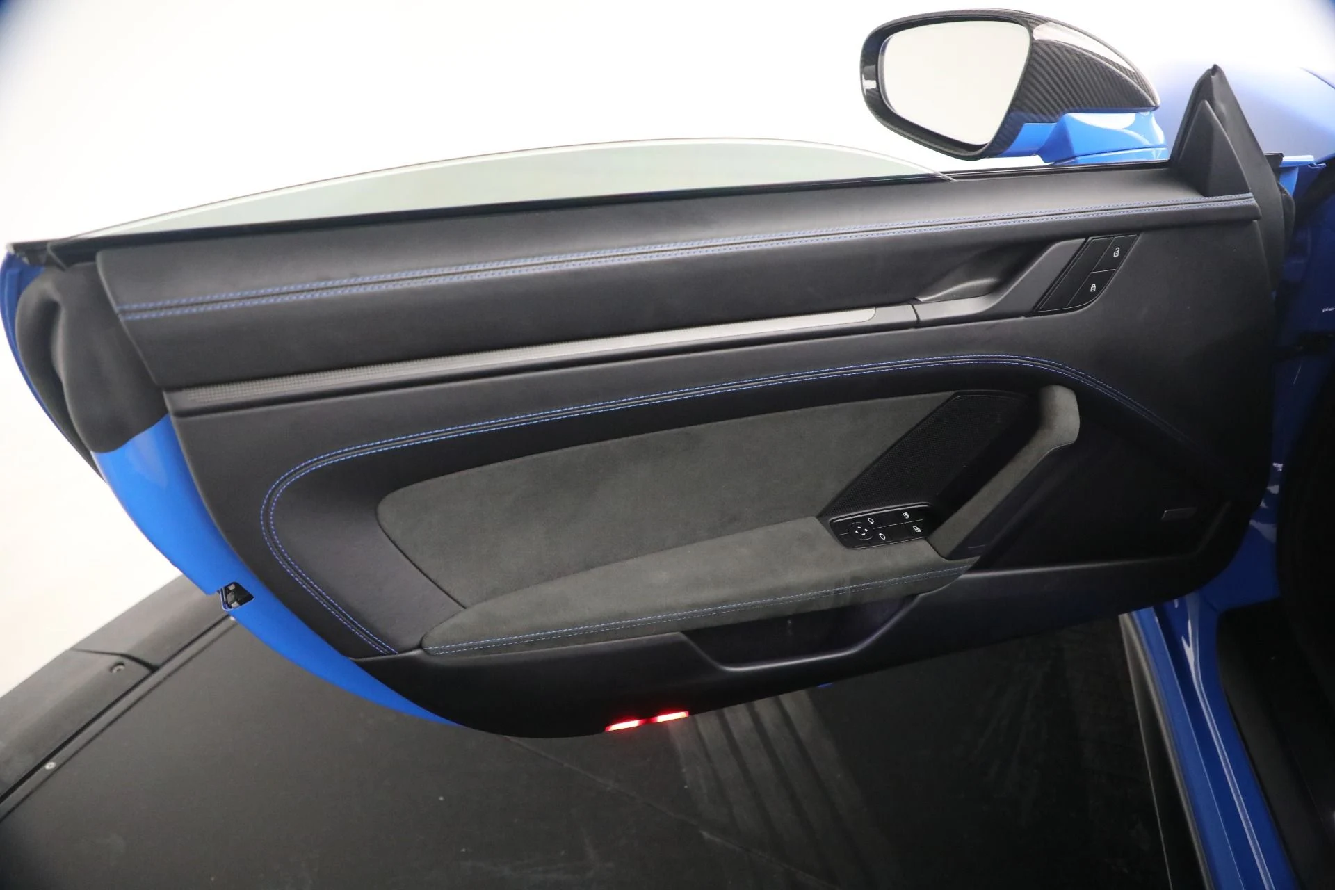 mph023_4075354882_Used_2023_Porsche_911_GT_3_1770130904_11dd40f64e