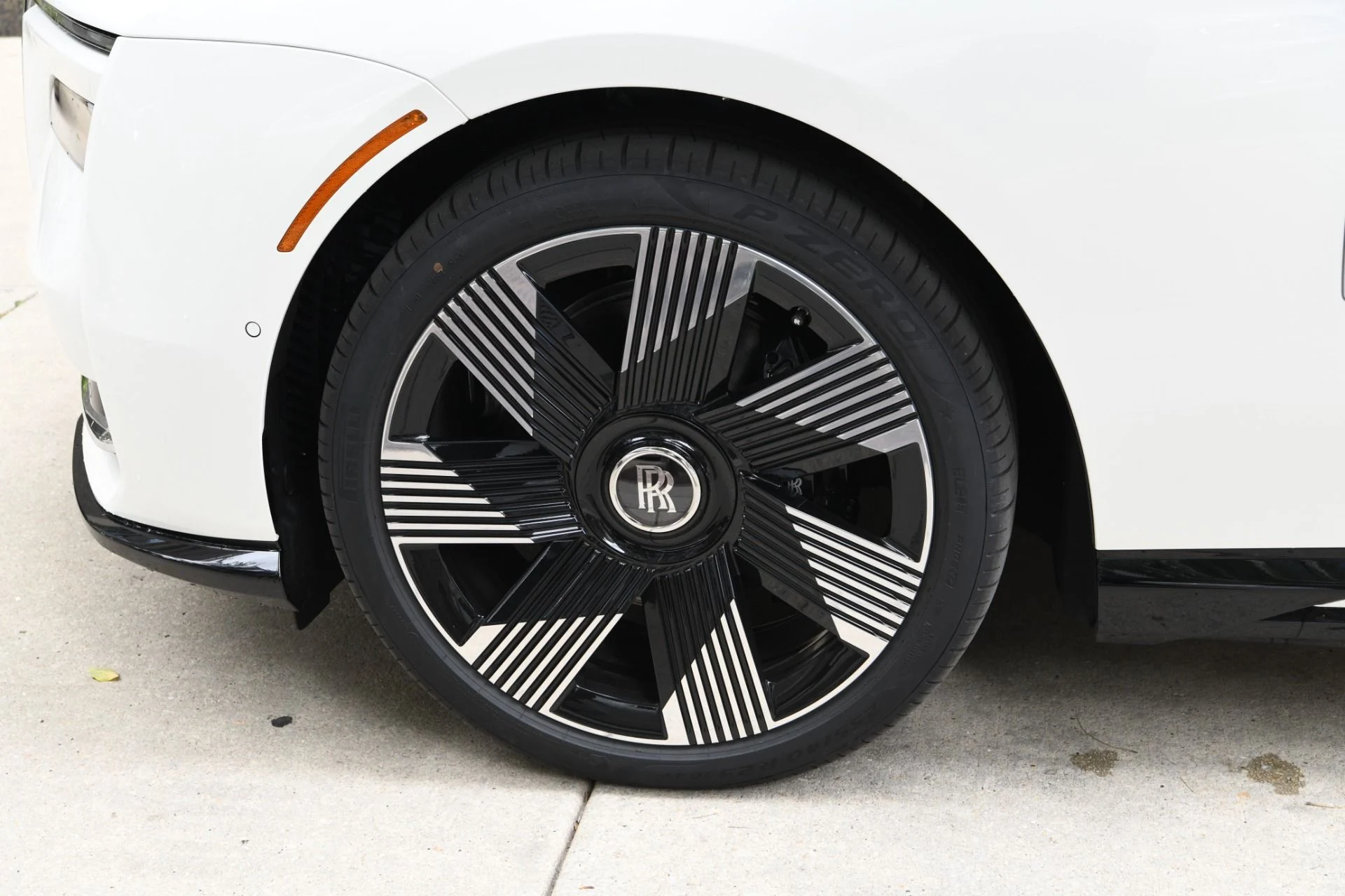 mph023_4078775002_11915_p25_l_633daac382