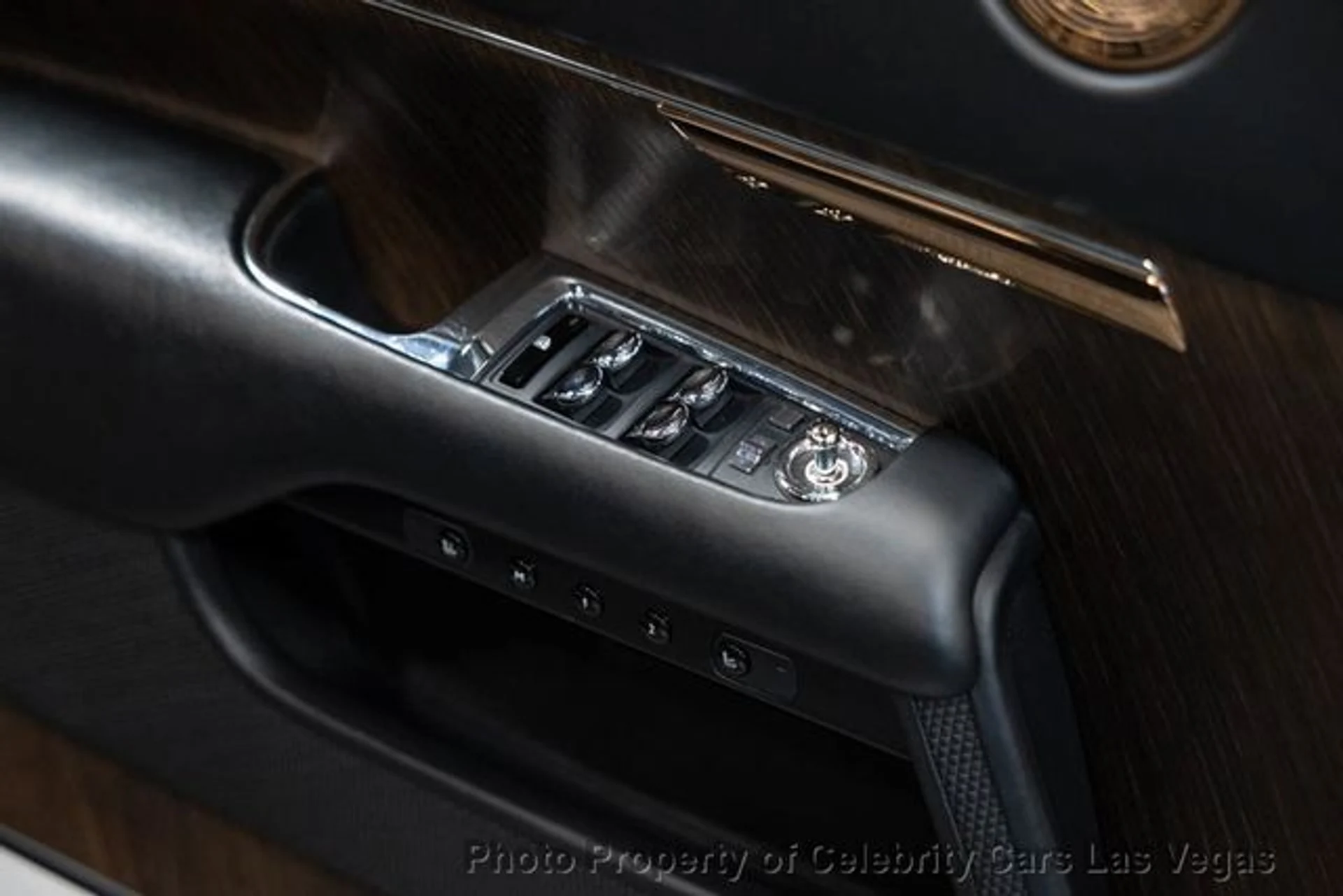 mph023_4086973516_used_2016_rolls_royce_wraith_inspiredbymusiclyricalcopperbespokeaudiostarlighth_9707_23057562_28_640_d77b983c68
