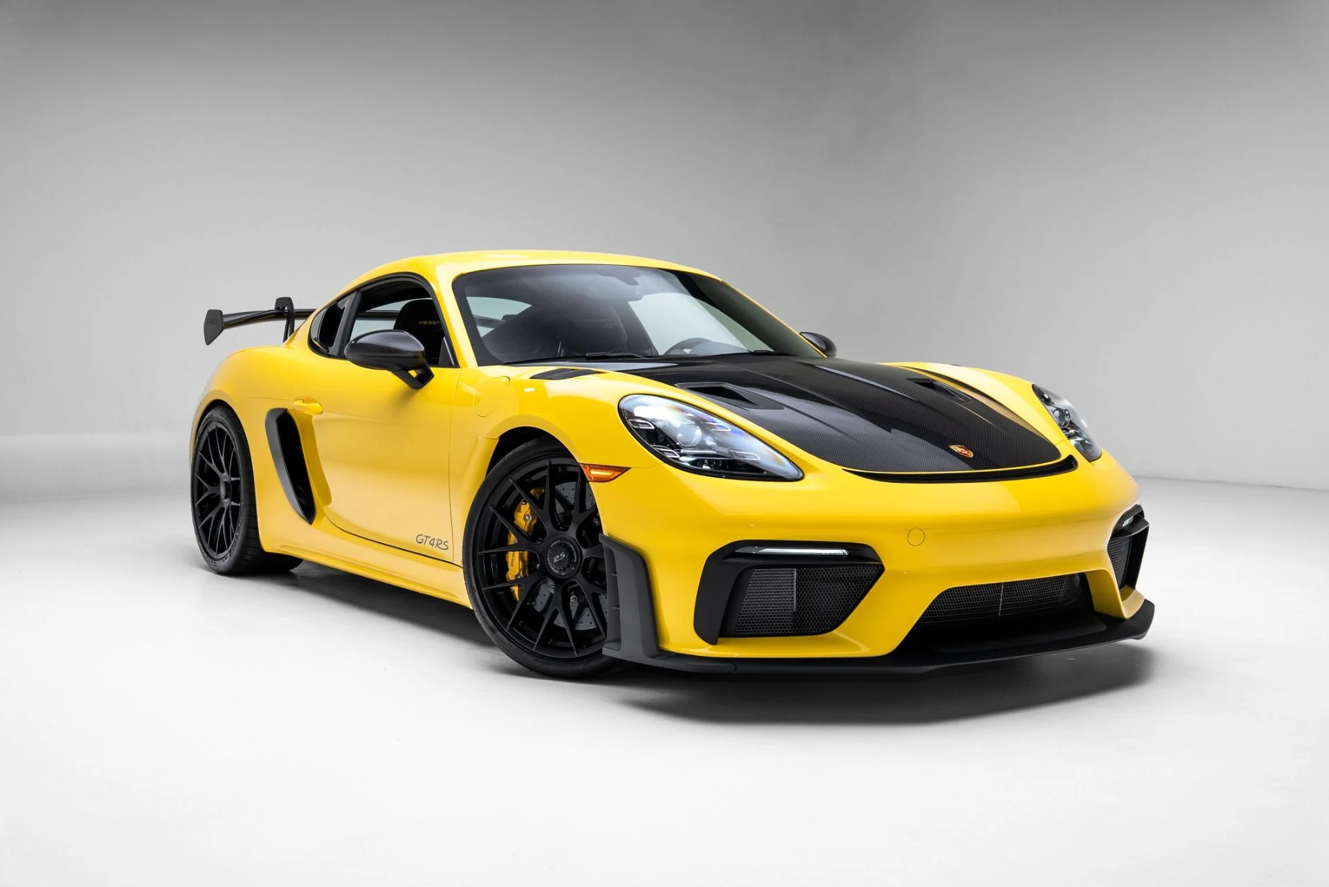 mph023_4091092382_Used_2024_Porsche_718_Cayman_GT_4_RS_1775511445_7f57293459
