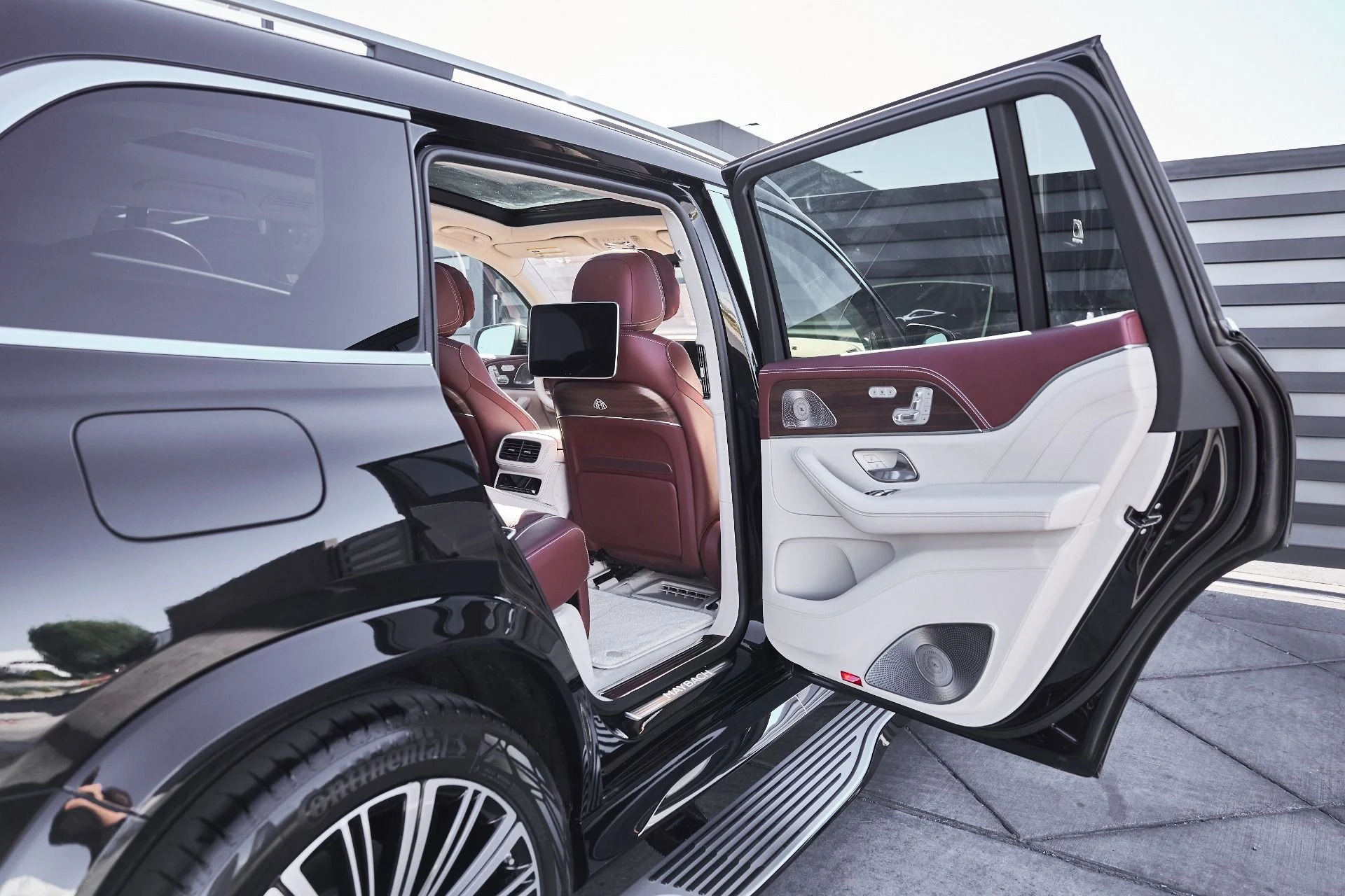 mph023_409202430_Used_2026_Mercedes_Benz_GLS_Maybach_GLS_600_1772593188_457b702523