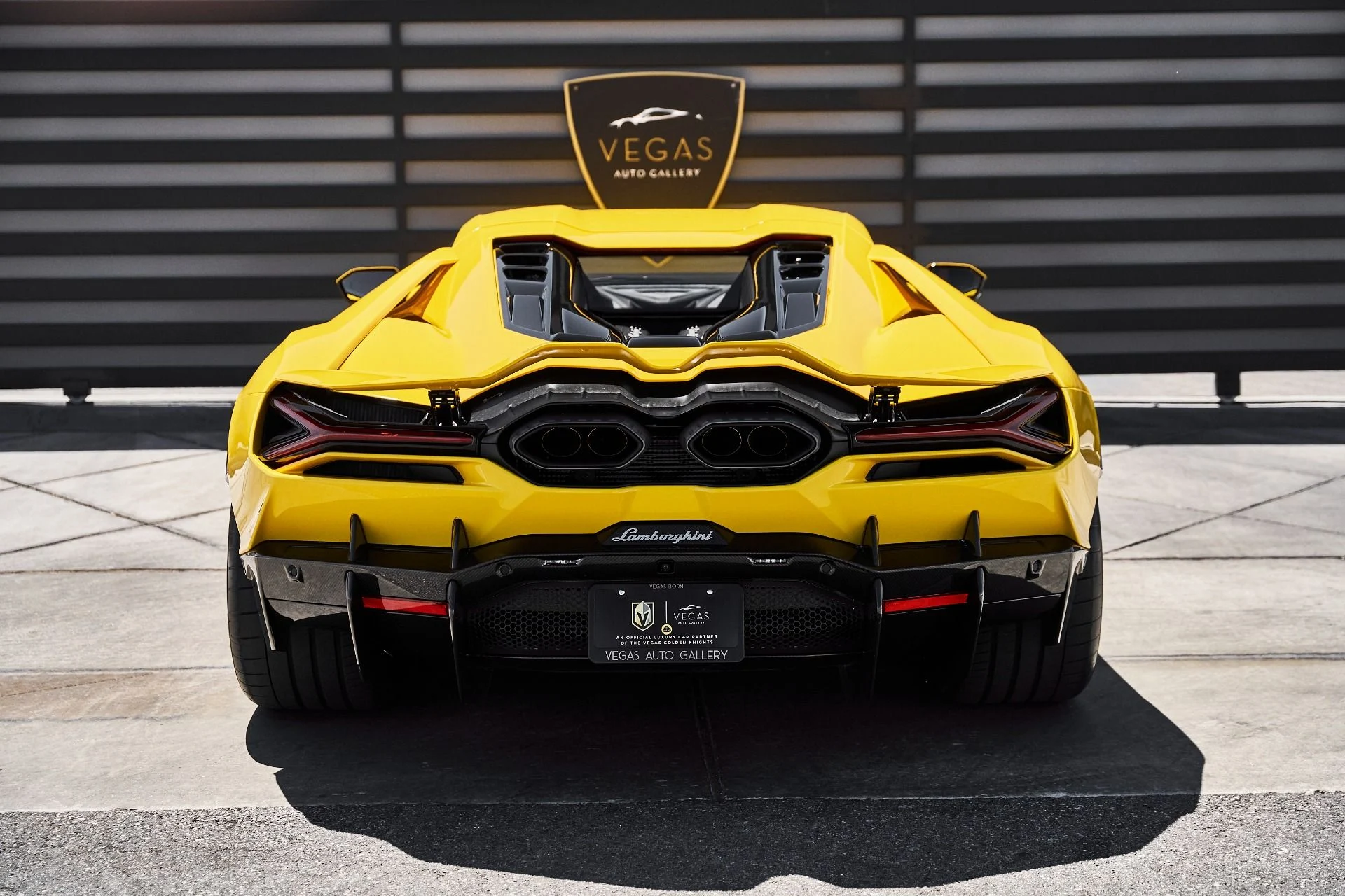 mph023_4093682597_Used_2025_Lamborghini_Revuelto_Base_1780084747_6b2f95dd5c