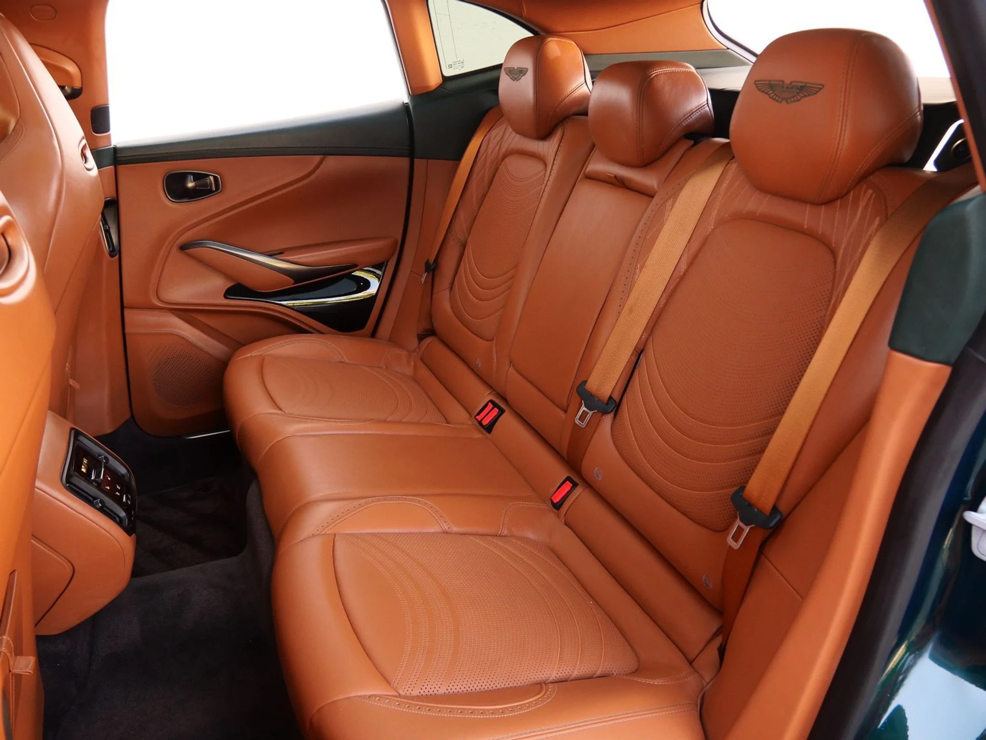 mph023_409438035_16460bac2a6eefda52eb15a4248170e0x_63036c52b8