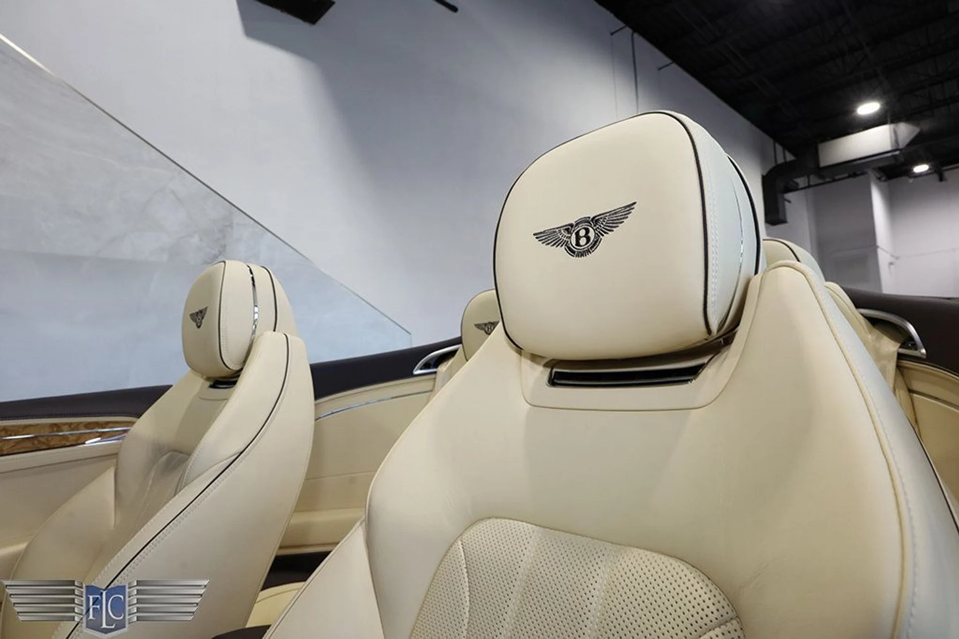 mph023_4101378593_used_2022_bentley_continental_gtcv8convertible_9689_23023913_24_1024_2801c8ec48