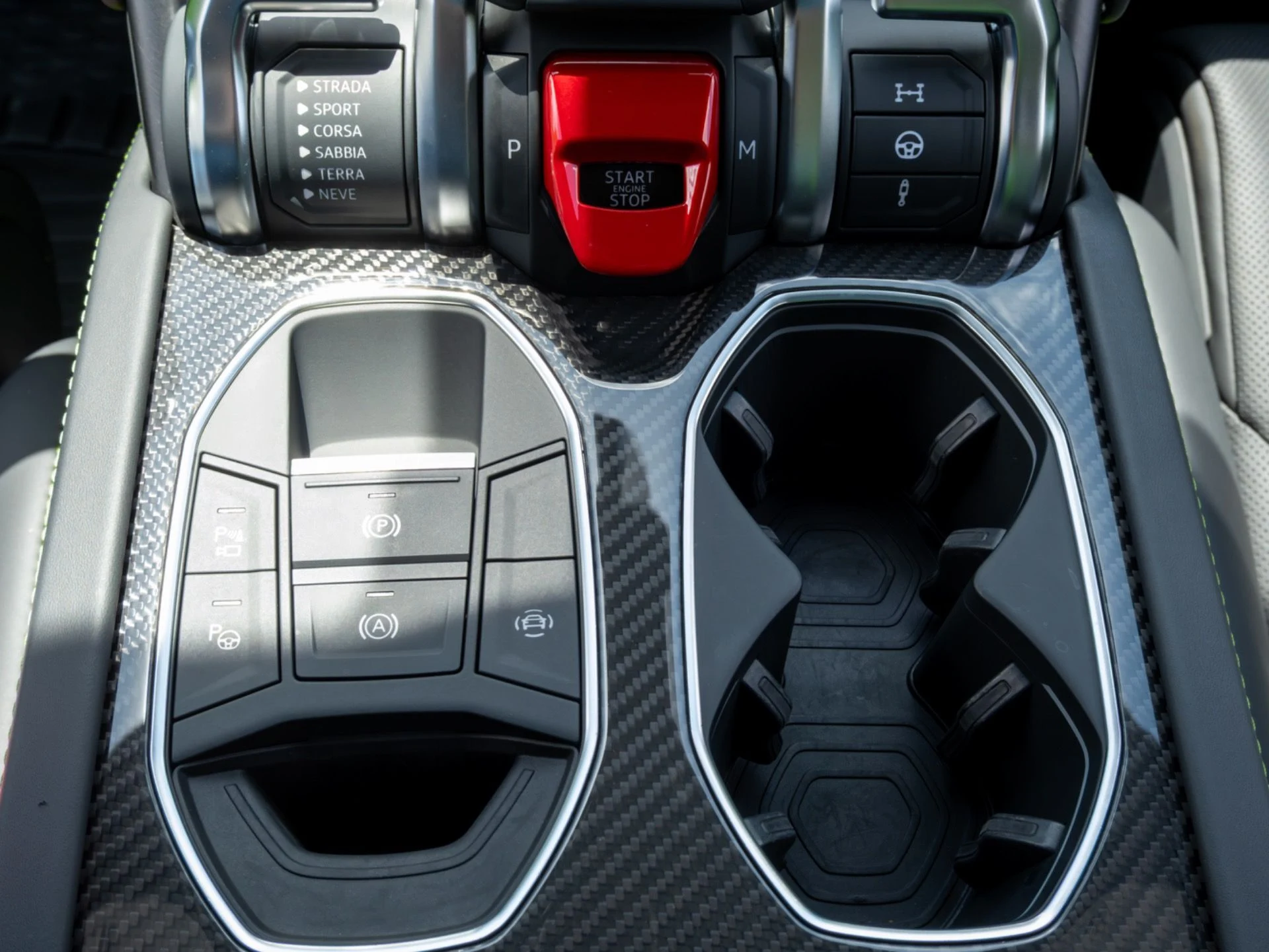 mph023_4104221385_Used_2024_Lamborghini_Urus_S_1775489525_1ac28891e6