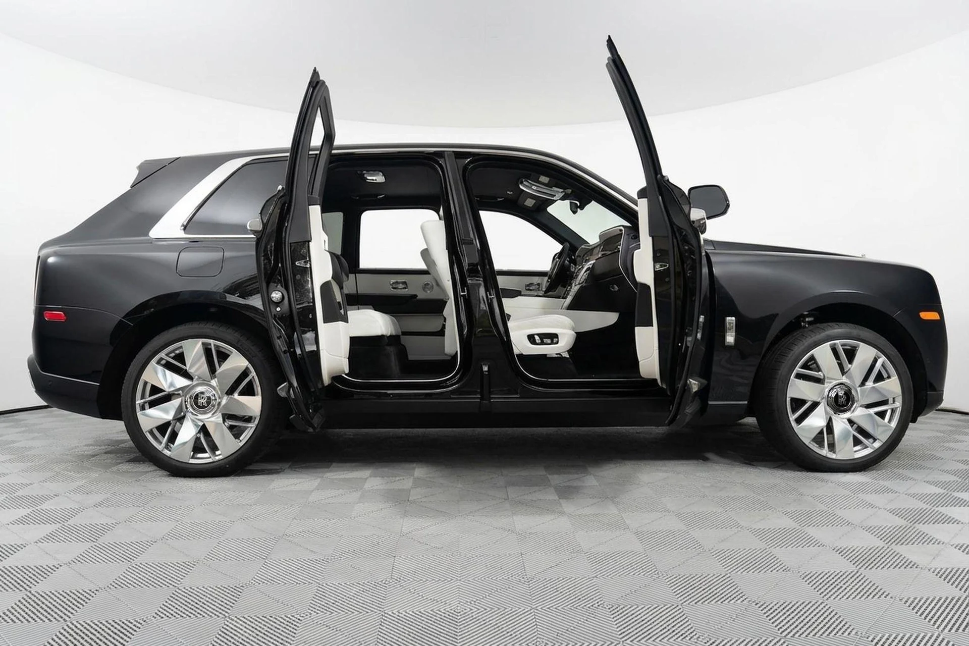 mph023_4110785541_507889727_69ccdbf05079f6187bd8f340_0dda5dac2a