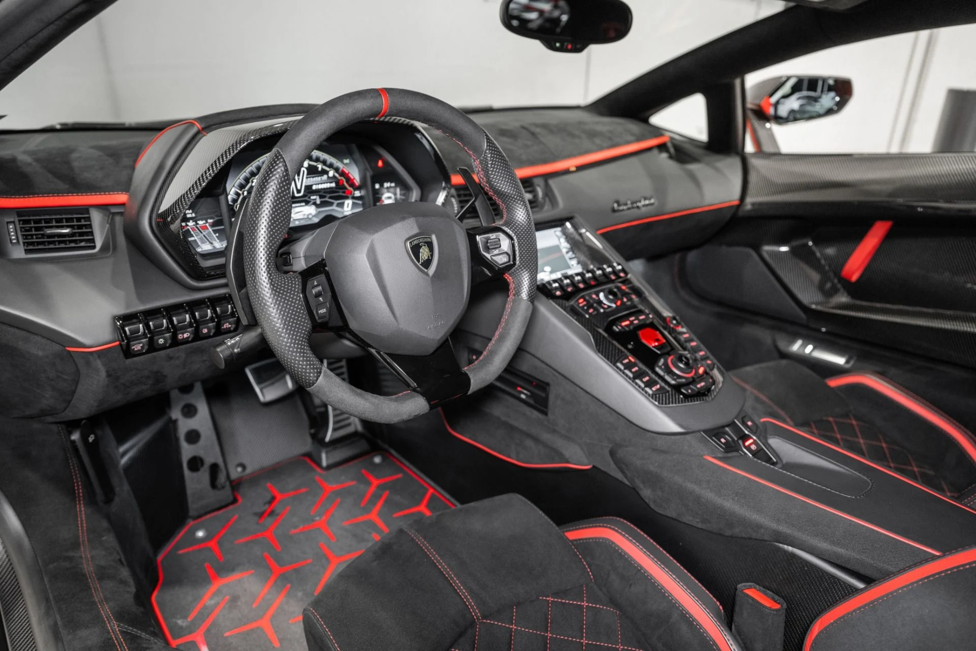 mph023_41143757_Used_2021_Lamborghini_Aventador_LP_770_4_SVJ_Coupe_1783957098_4b2f247874