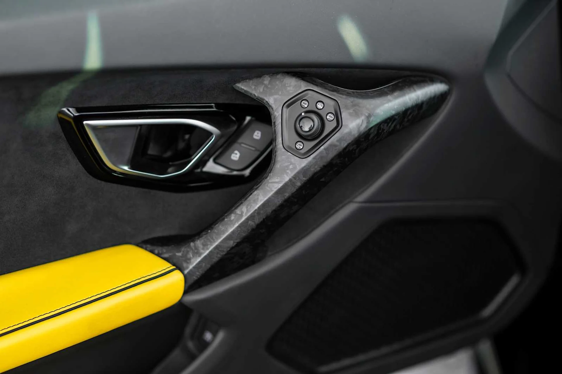 mph023_4116269606_e5afc6ce1f26956d6f6e8197135922e0x_70b60d0c27