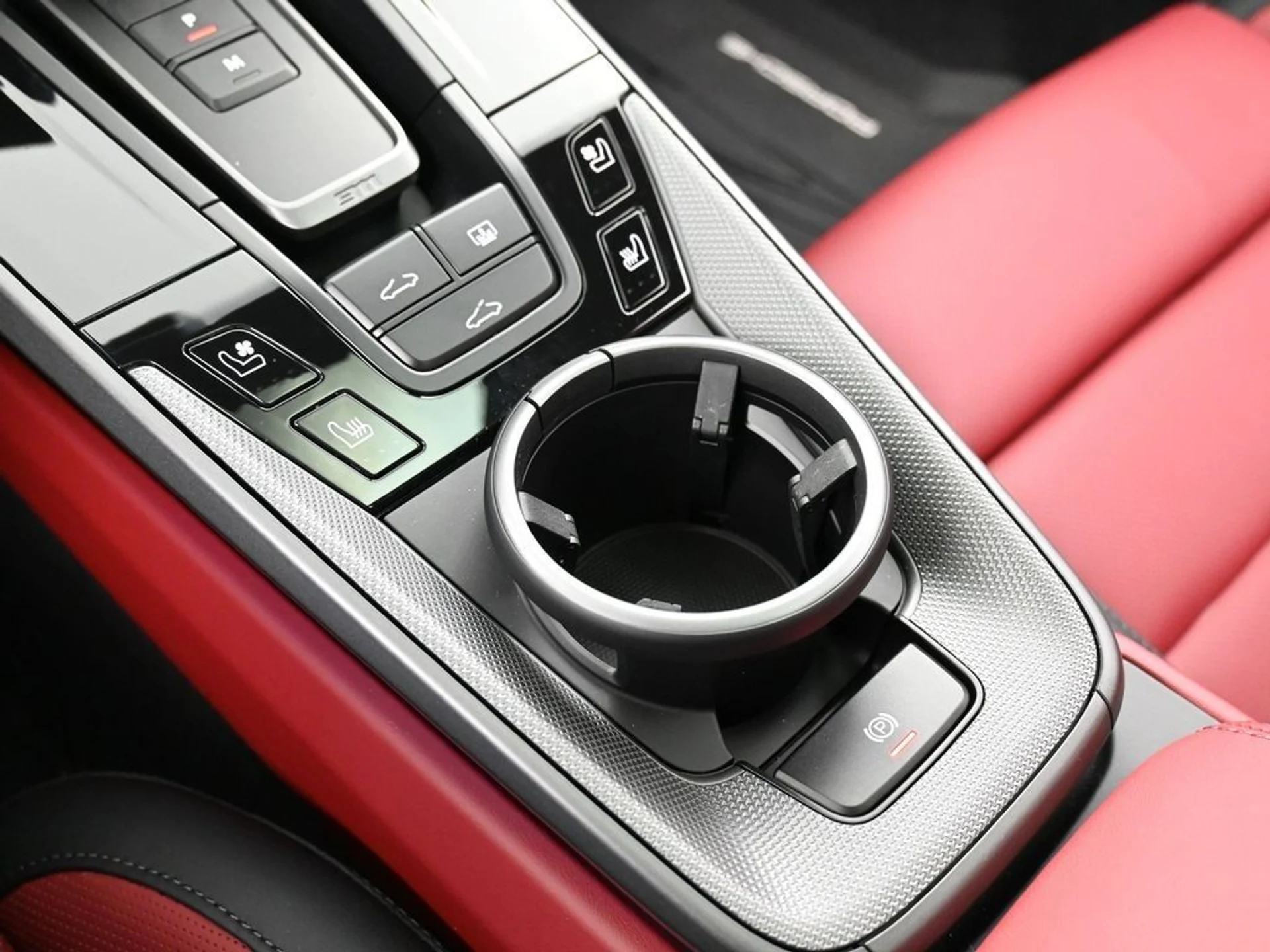 mph023_4122853538_image_23_5b9d6d2b2e