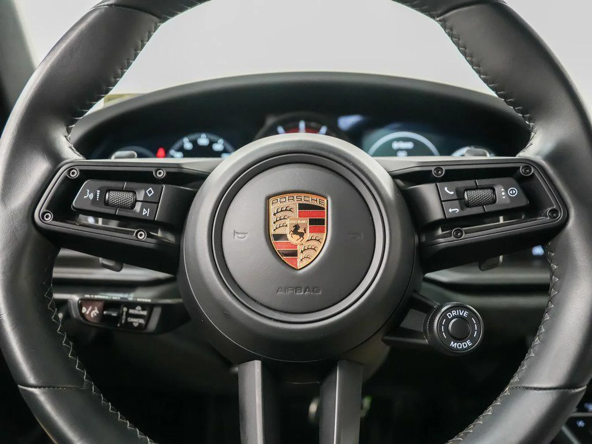 mph023_4125378618_ZW_Vqgw90_J6r6yts9m_B3edgpyb2_M_62bd460332