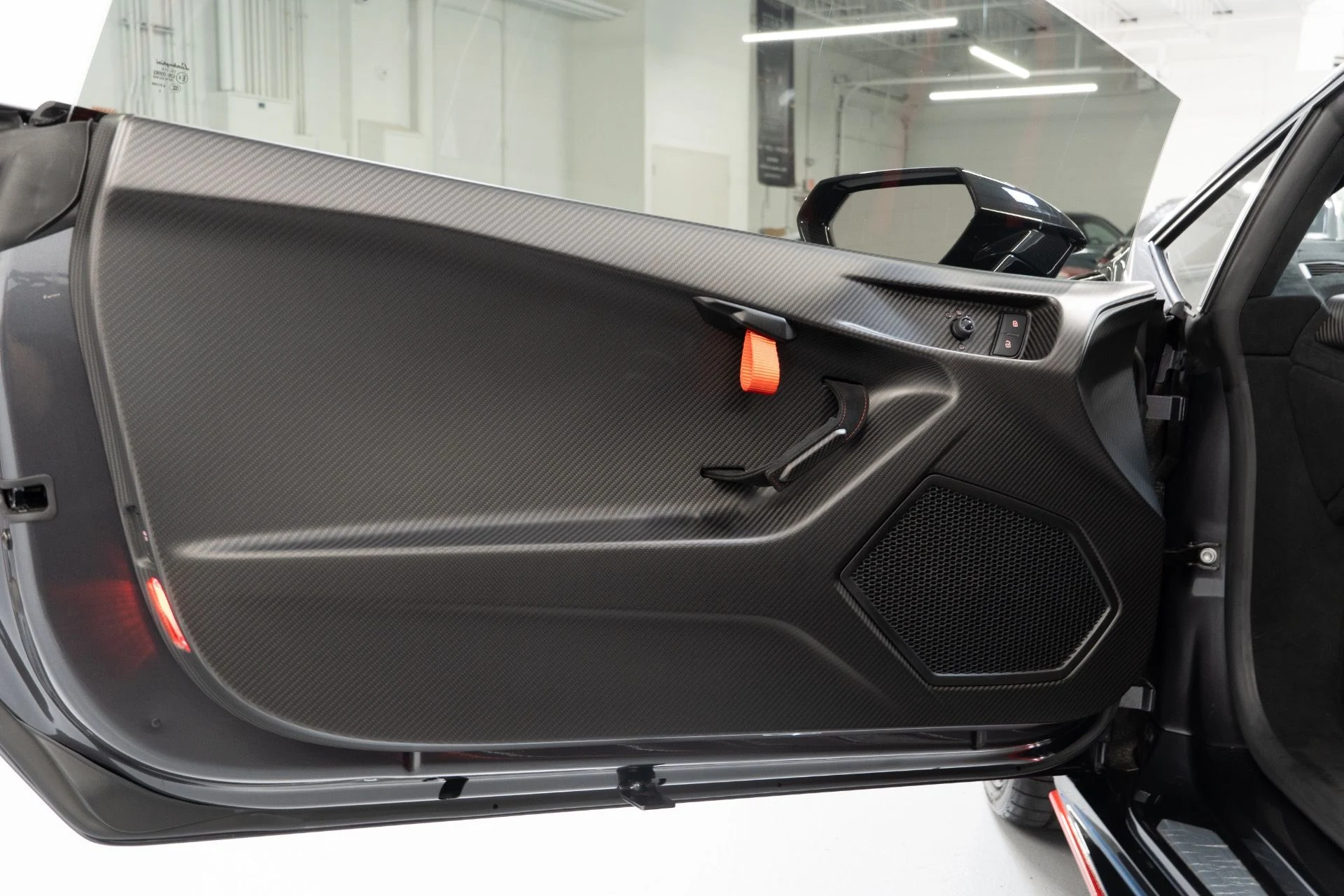 mph023_4134458478_Used_2023_Lamborghini_Huracan_STO_1759172990_70c7a9bcef