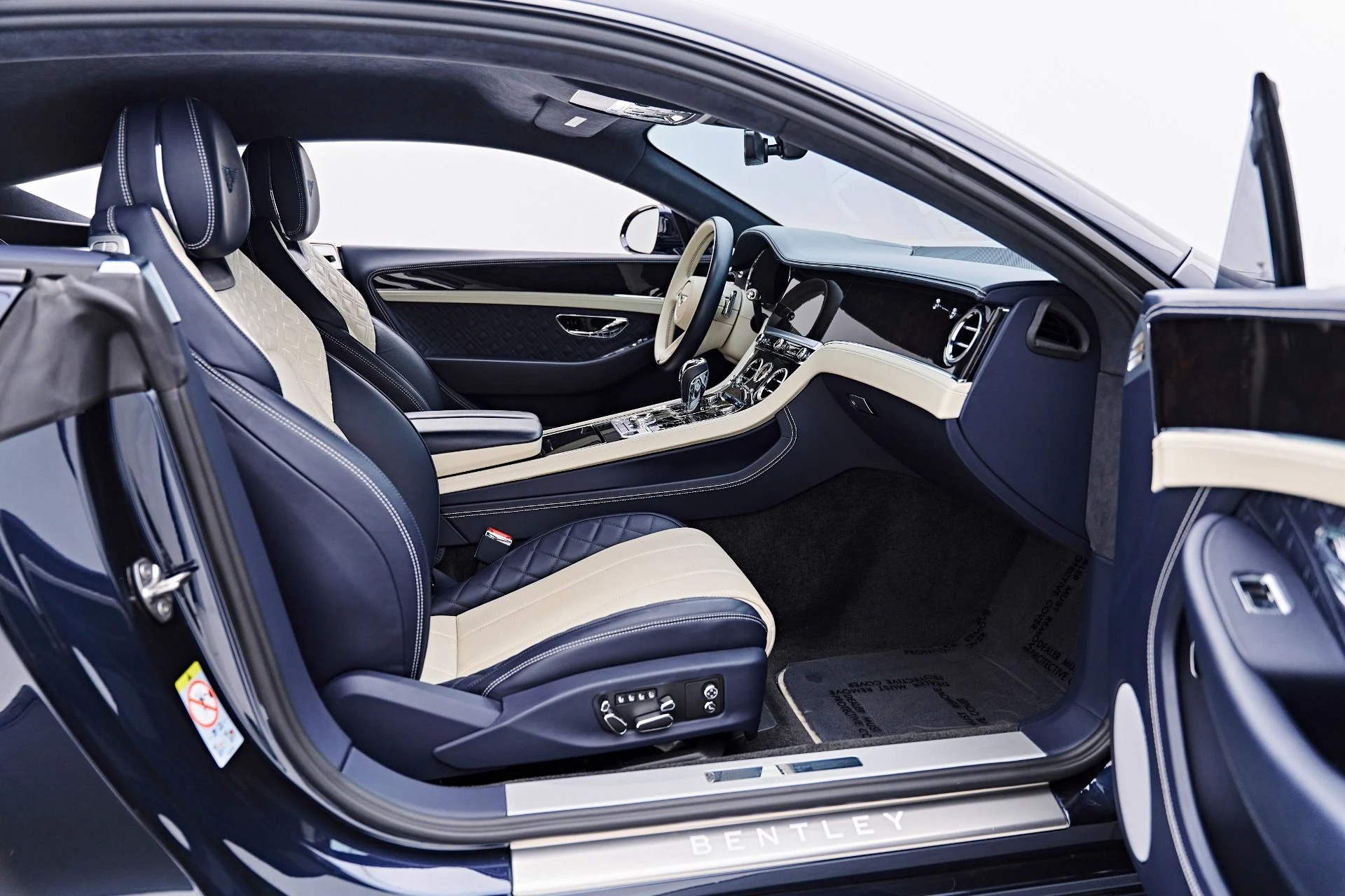 mph023_4146169178_Used_2022_Bentley_Continental_GT_V8_1790367707_bbe767d80d