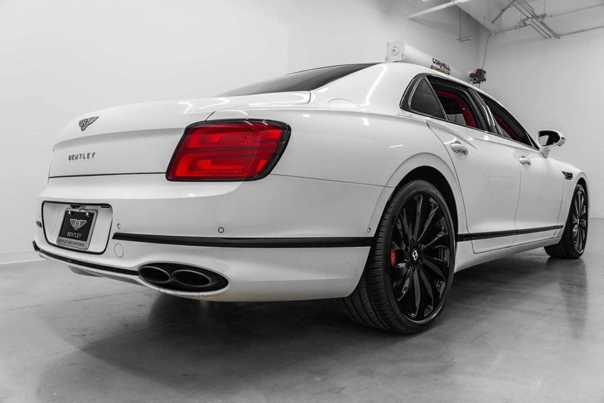 mph023_4152838598_8tg7_FU_0x_Ylbu_SK_Sqp6whpcr_Gr_I0_77a22c3b7c