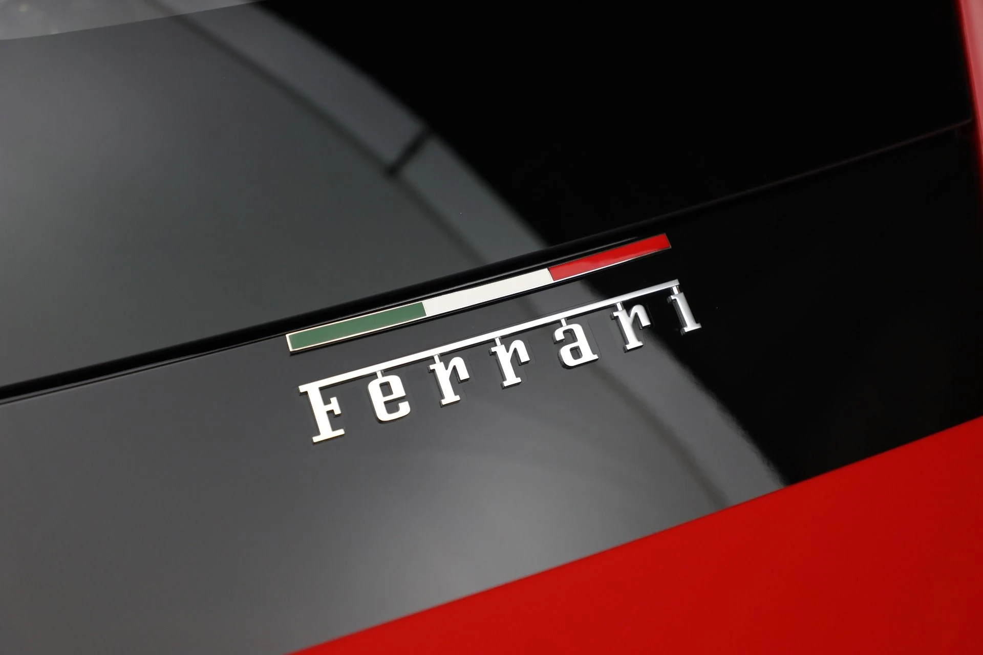 mph023_4157546003_Used_2021_Ferrari_F8_Tributo_124c29216c
