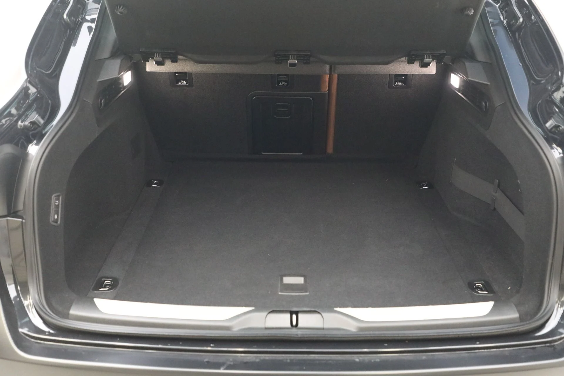 mph023_4158130009_Used_2022_Maserati_Levante_Modena_S_1767210430_4a33b3ff73