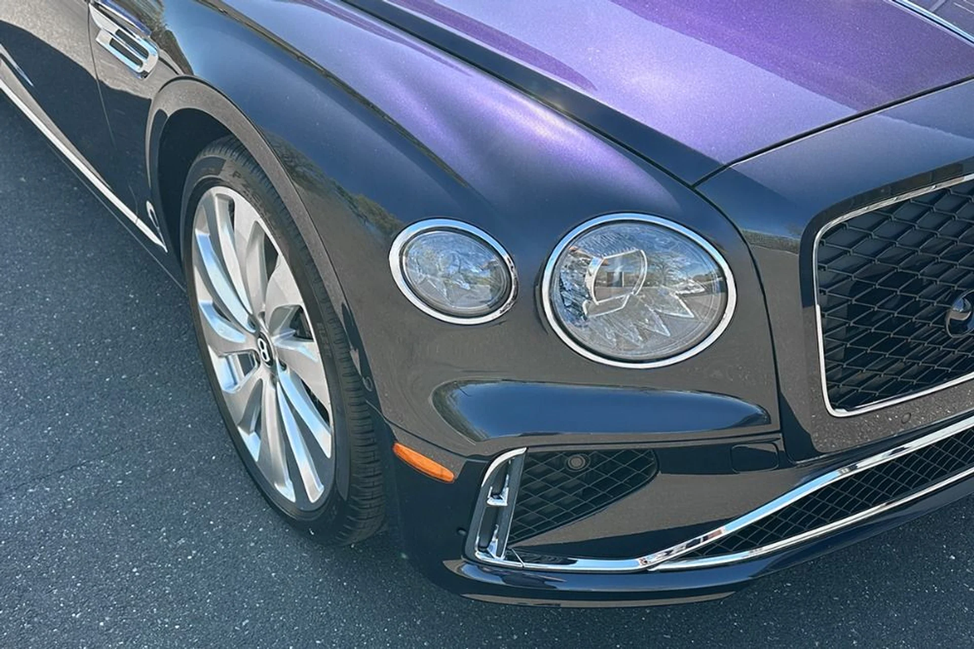 mph023_4164957684_New_2026_Bentley_Flying_Spur_1777901590_3b5ea80235