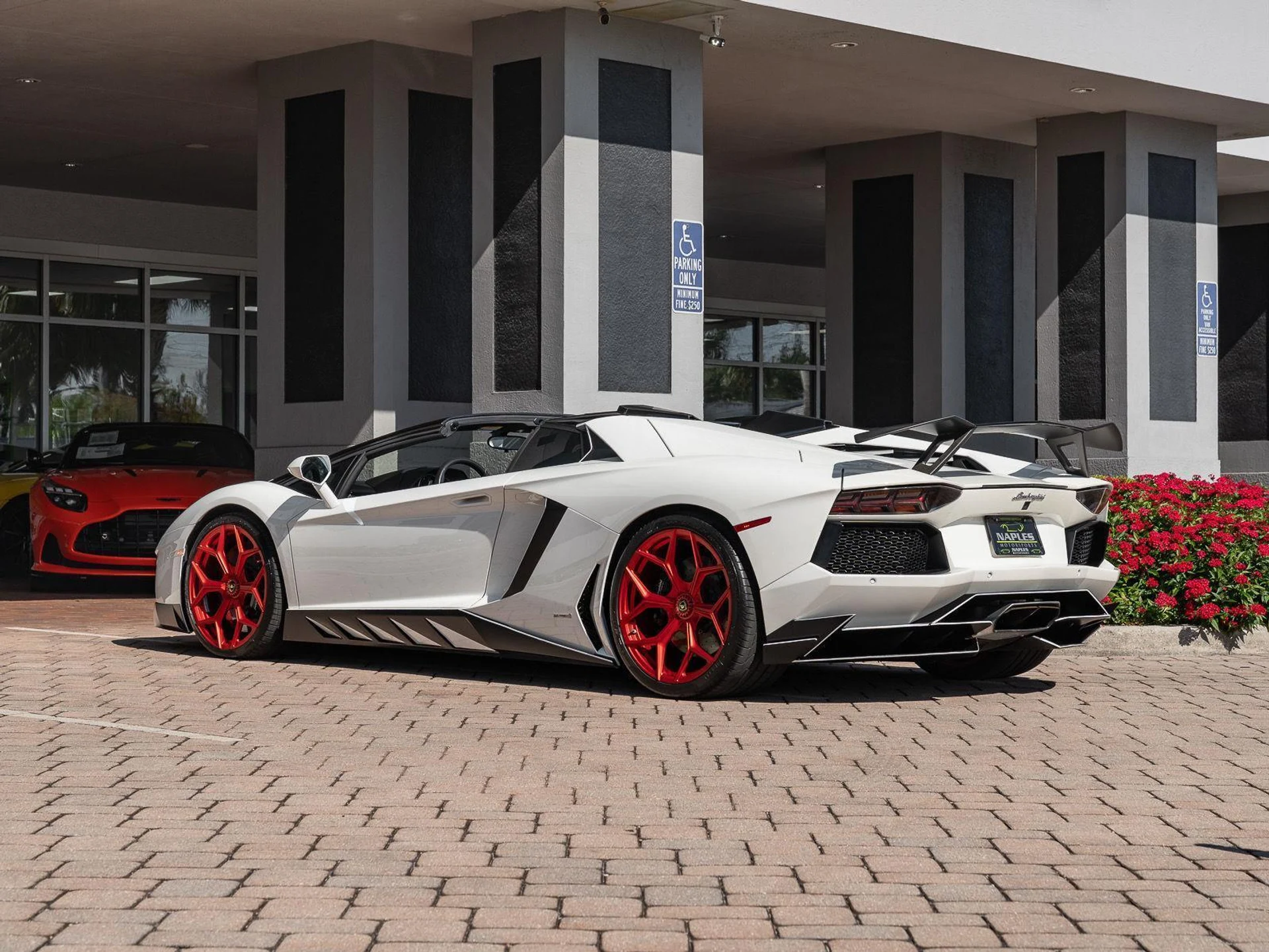 mph023_4167188134_Used_2016_Lamborghini_Aventador_LP_700_4_1777082802_577113ee45