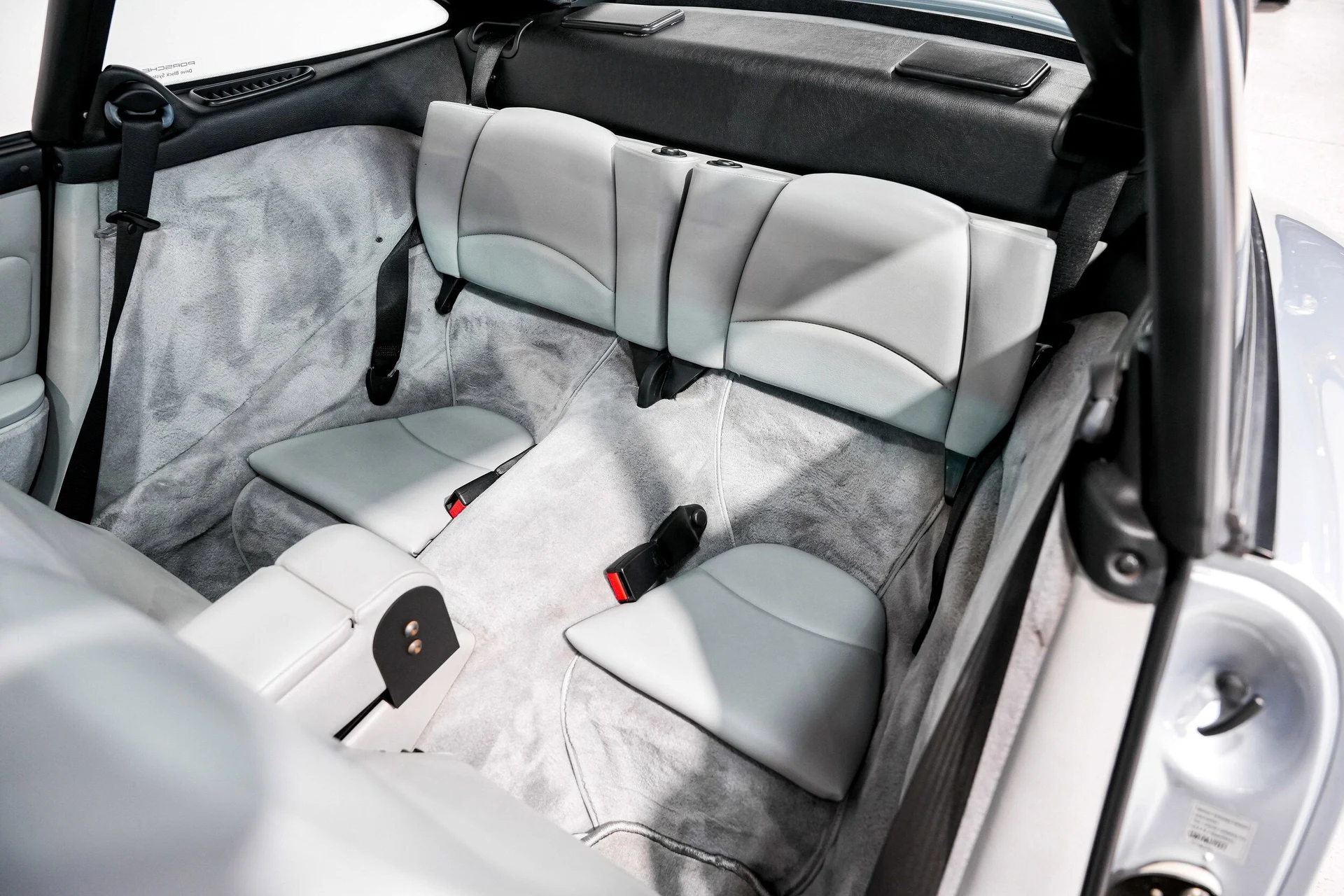 mph023_4173383911_32bab399a8c760078658ad5a9bda5f1dx_0003fdd072