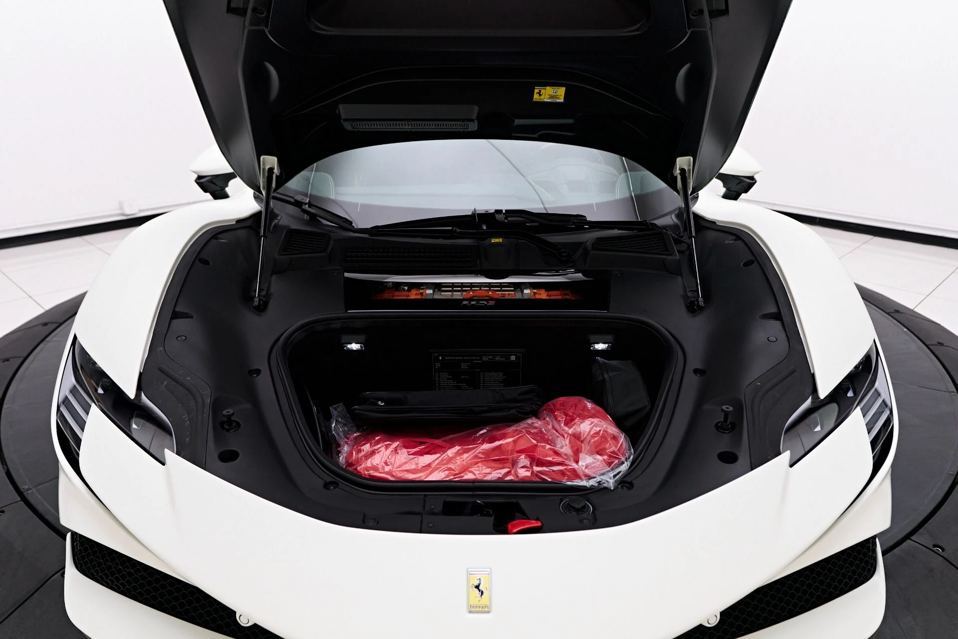 mph023_417627888_Used_2023_Ferrari_SF_90_Stradale_Base_1757439886_e6e3fcb834