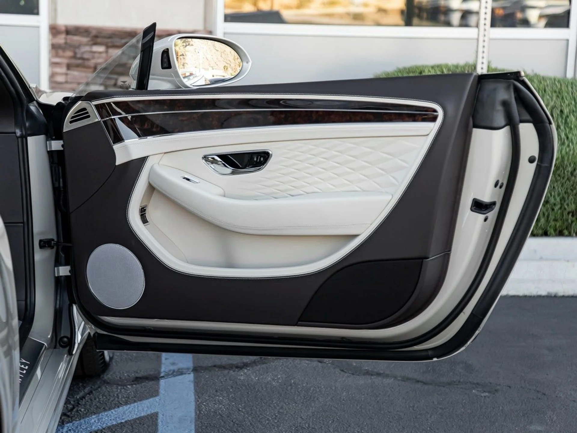 mph023_4179836450_24_a129a6d509