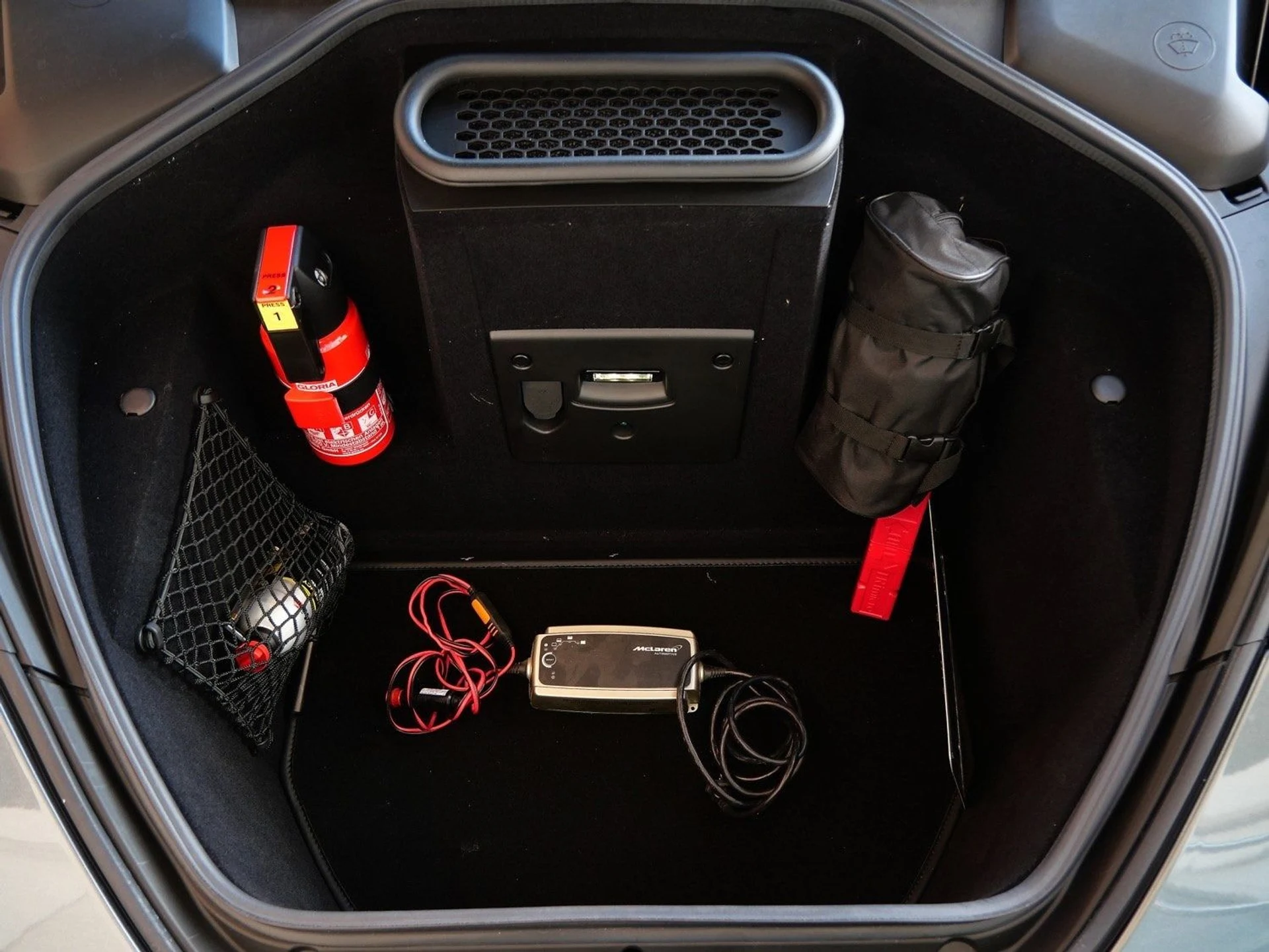 mph023_4180209091_18db99fd6cf6b07552ba996359e0b509x_fd5547cd03