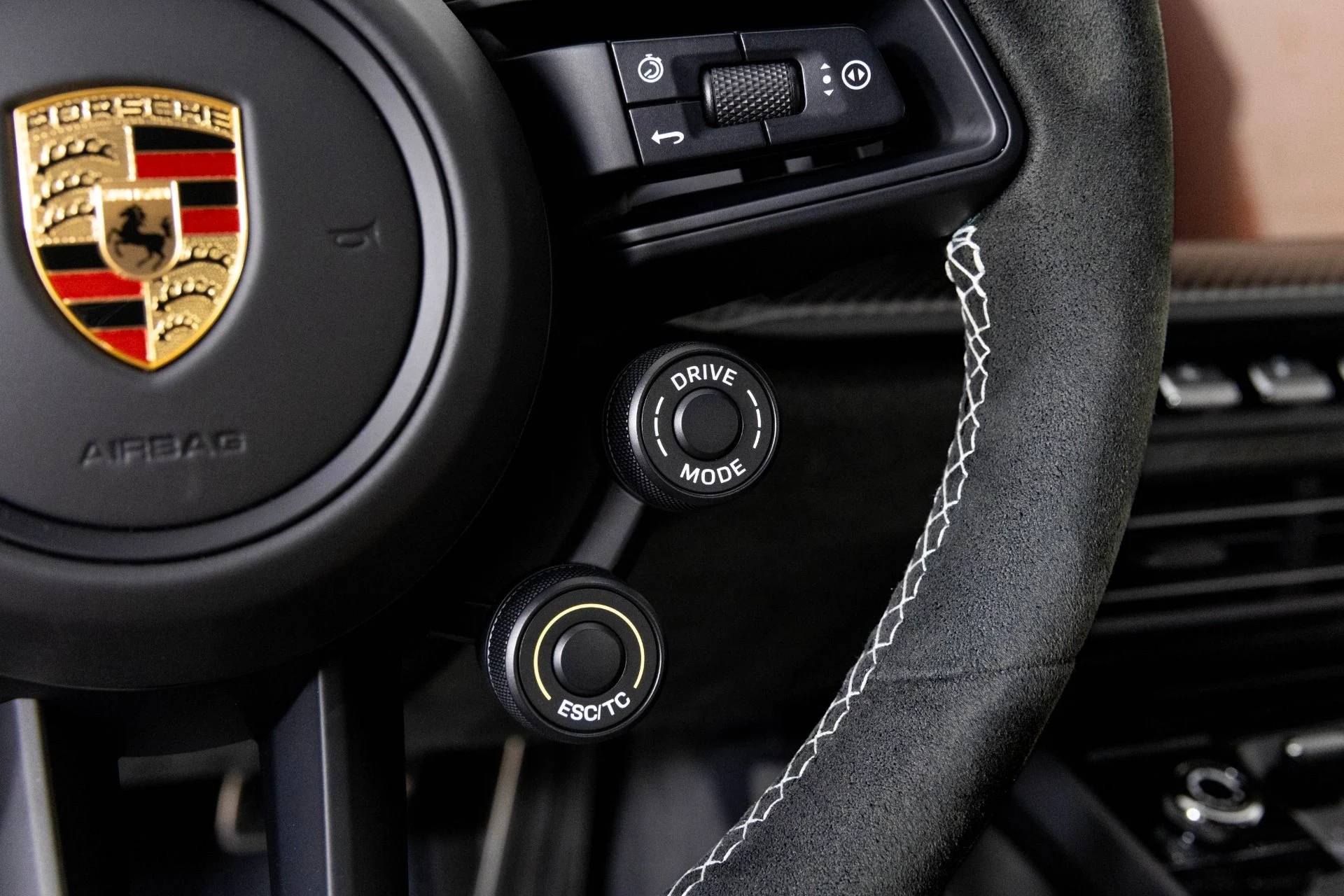 mph023_4184061706_Used_2024_Porsche_911_GT_3_RS_1760133560_d767f5b416