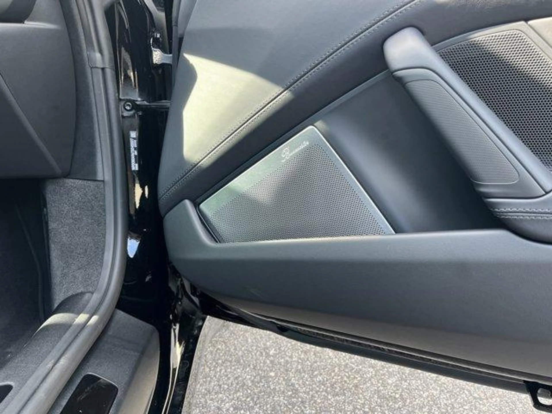 mph023_4184608086_q_p0_A51r_I_Mn51_Gk_J_Sr08_VCR_3vzg_490d5b9cab