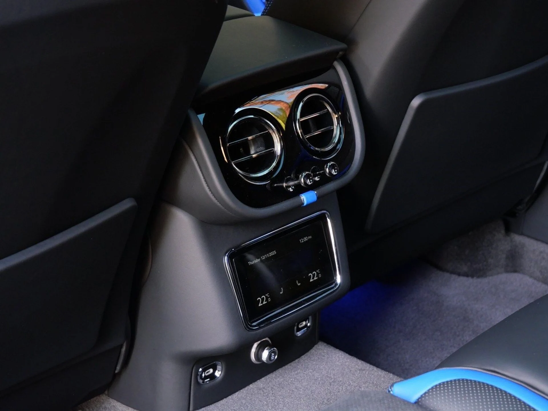 mph023_4185687740_2bde7a9553218c60a47986ca4145e252x_685eee883e