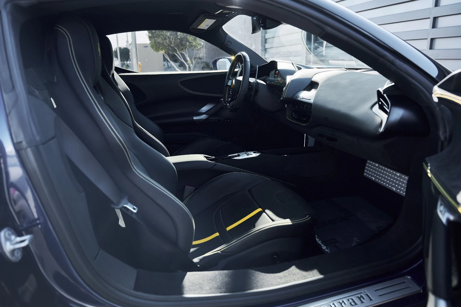 mph023_4192975790_Used_2023_Ferrari_SF_90_Stradale_1769909117_64ed5c251f