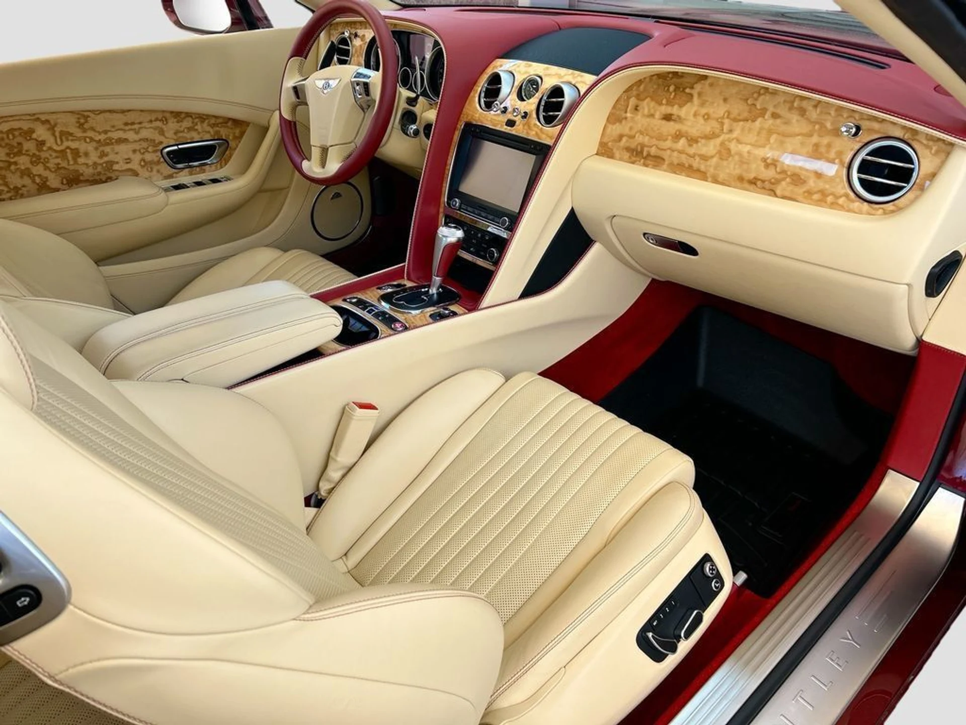 mph023_4193101480_used_2017_bentley_continental_gtv8convertible_8119_22991811_24_1024_5631783344