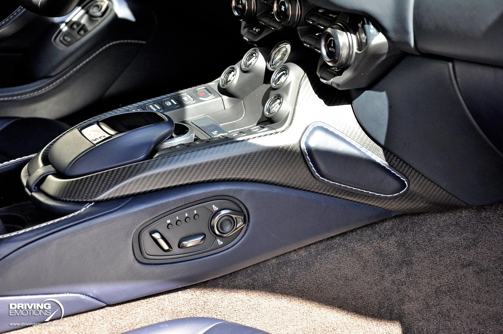 mph023_4198470469_880_p24_l_53565586d2