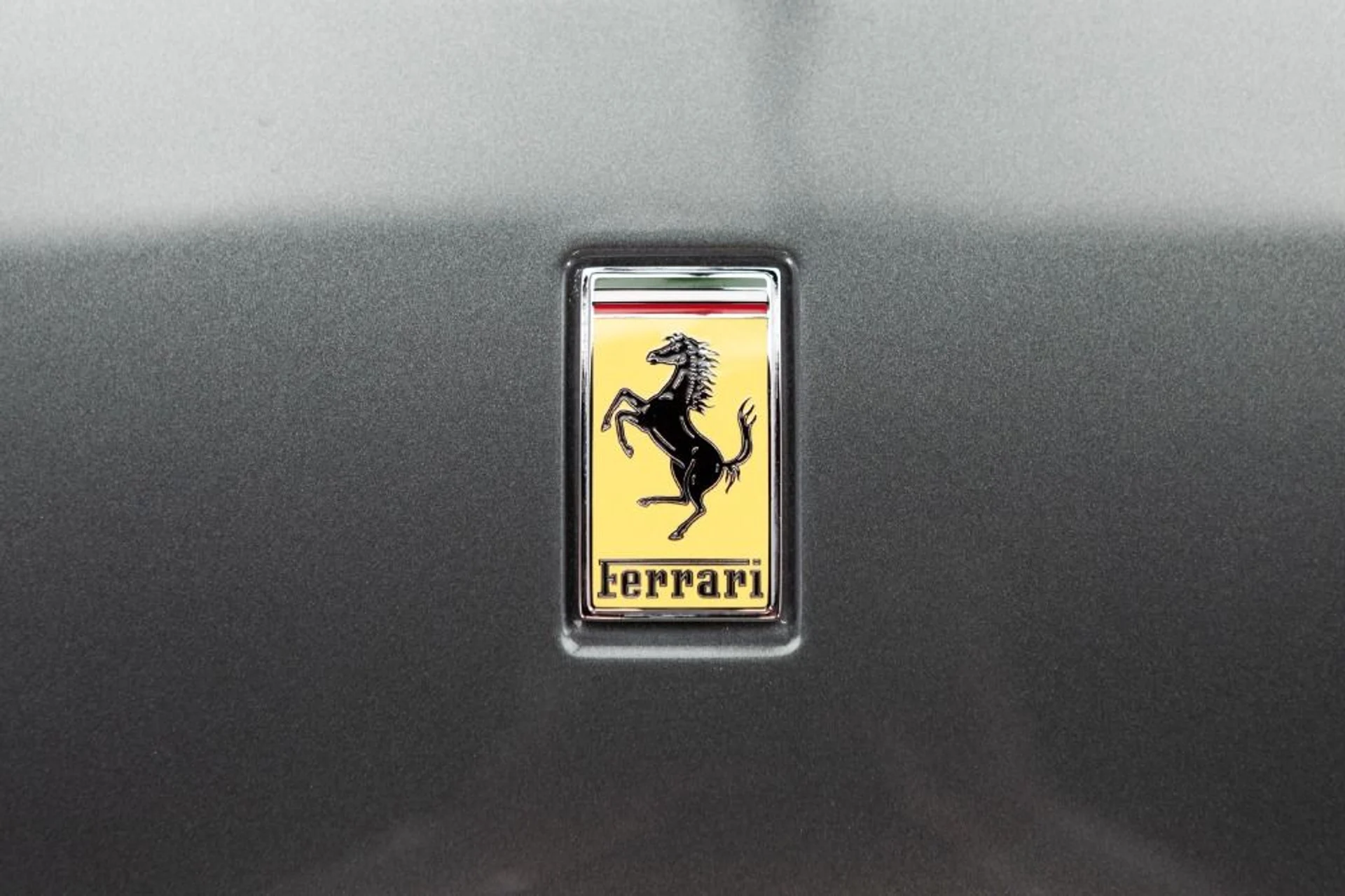 mph023_42041208_Used_2024_Ferrari_Roma_Spider_bbe3c1f06f