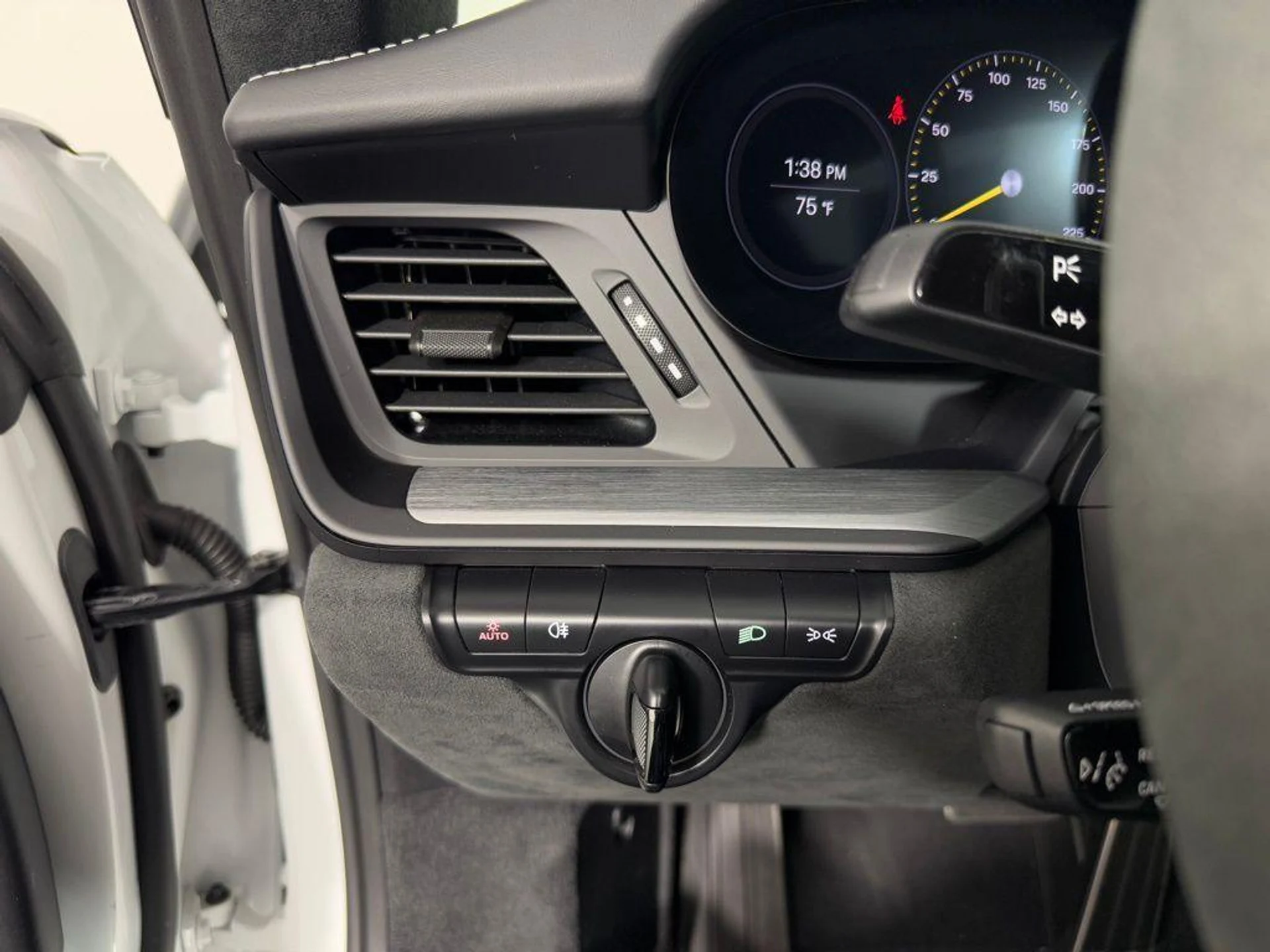 mph023_4208359671_l_Du_vo_Y0_He_Cqv_U_Jwtbt_fil_Mv_A4_735a3df04a