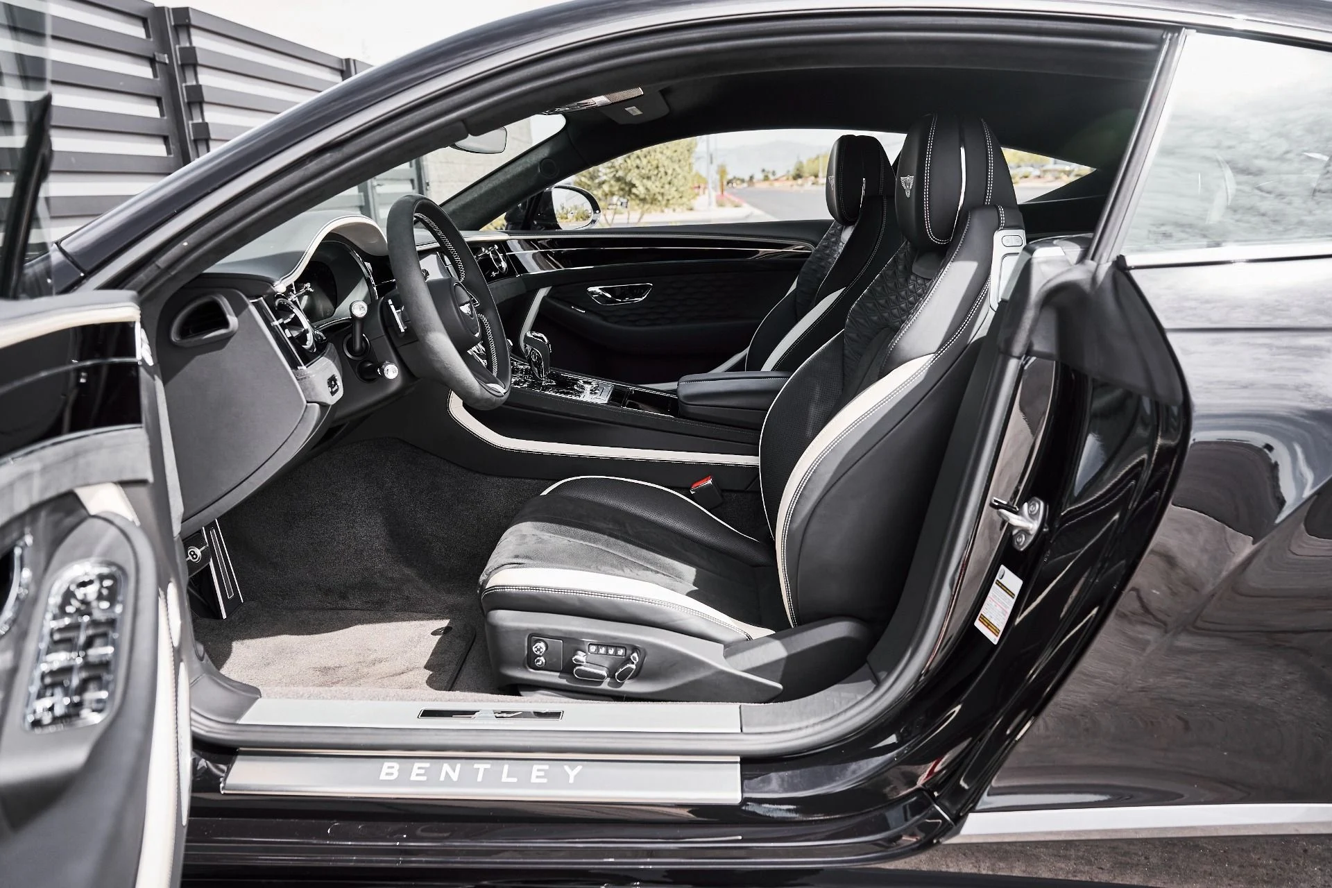 mph023_4211545289_Used_2025_Bentley_Continental_GT_Speed_1777077729_36d4d669b2