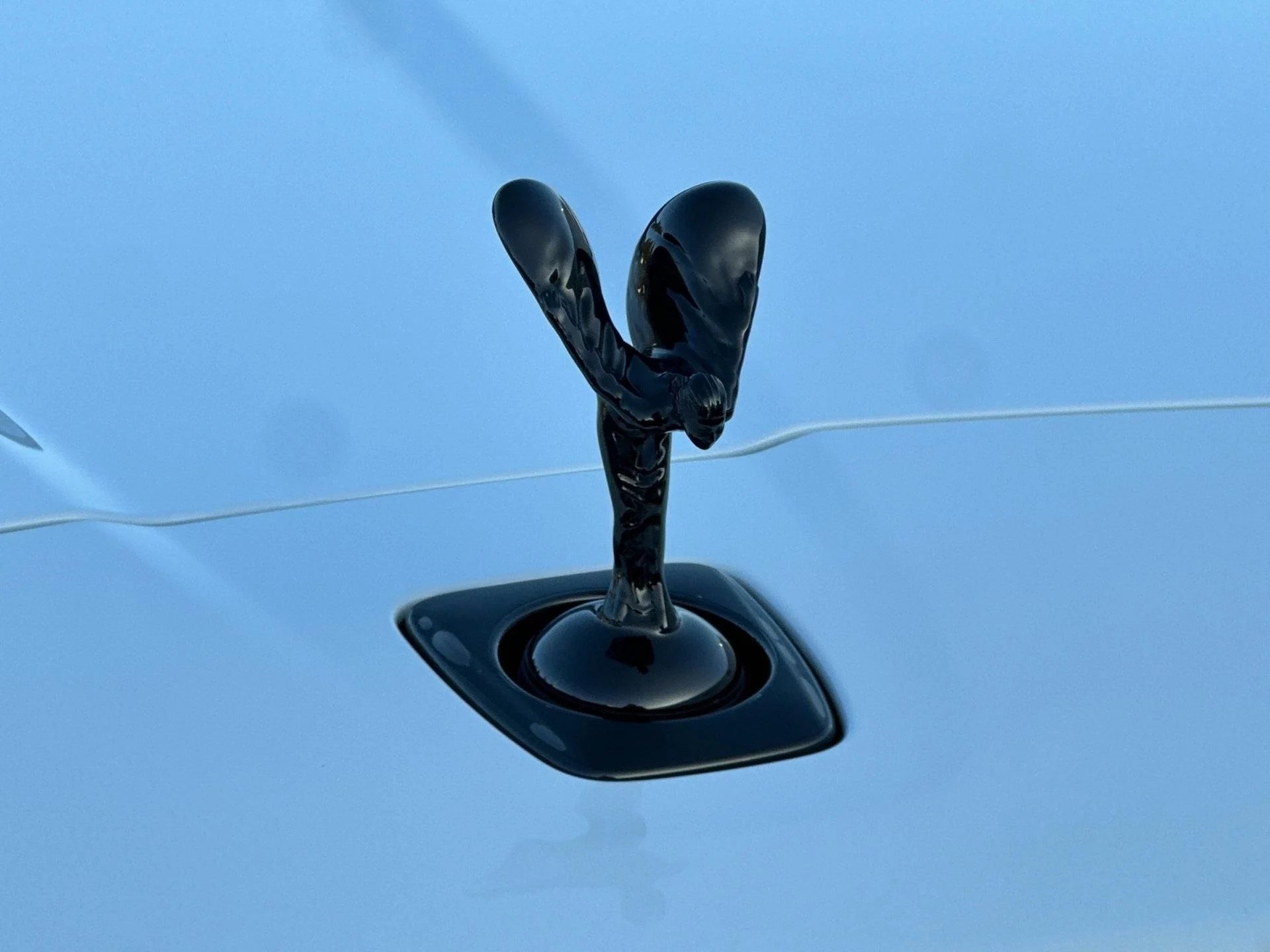 mph023_4211890350_New_2026_Rolls_Royce_Black_Badge_Cullinan_1765013312_3bb1692a48