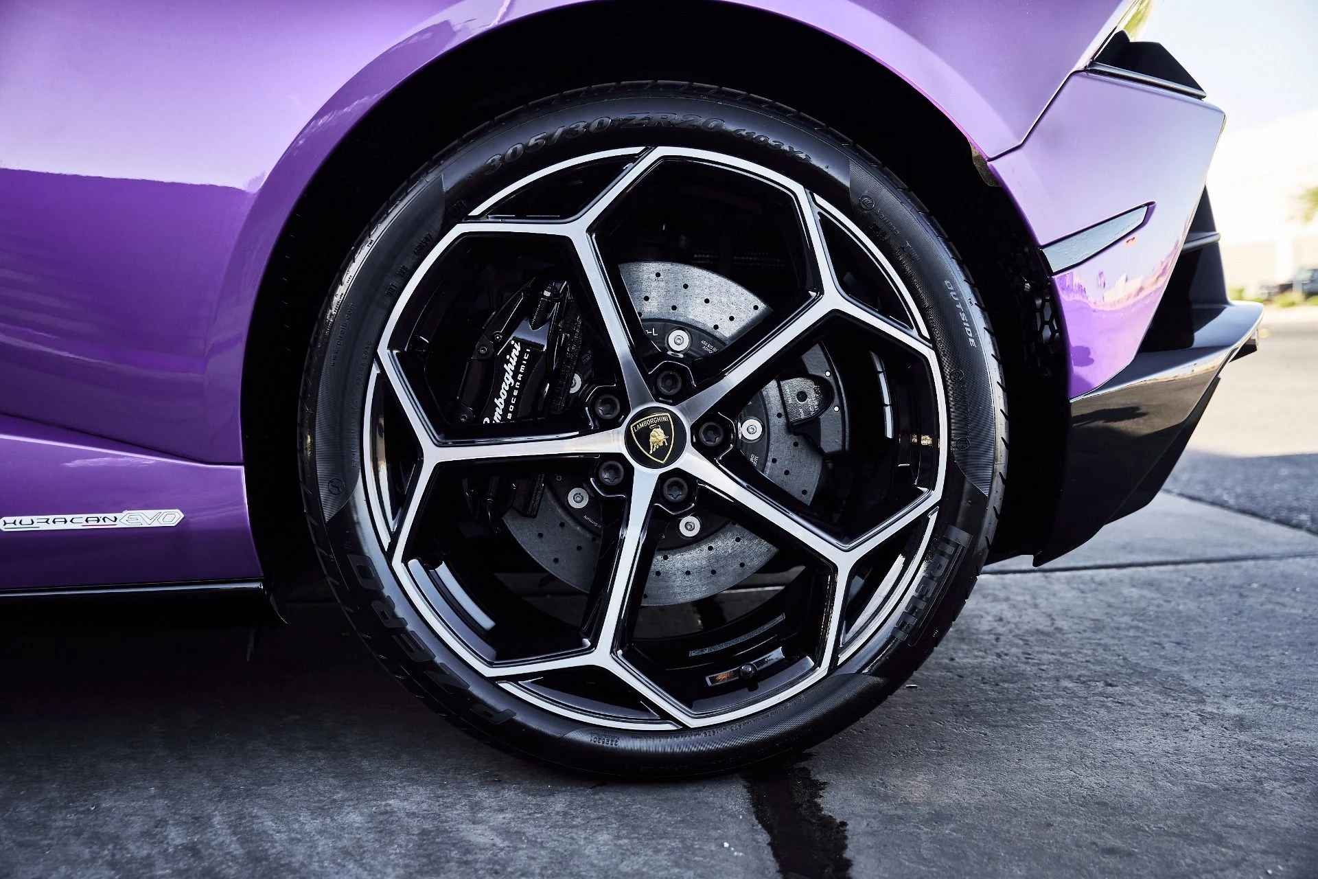 mph023_4213287474_Used_2024_Lamborghini_Huracan_EVO_Base_1774744524_bcbbf45e26