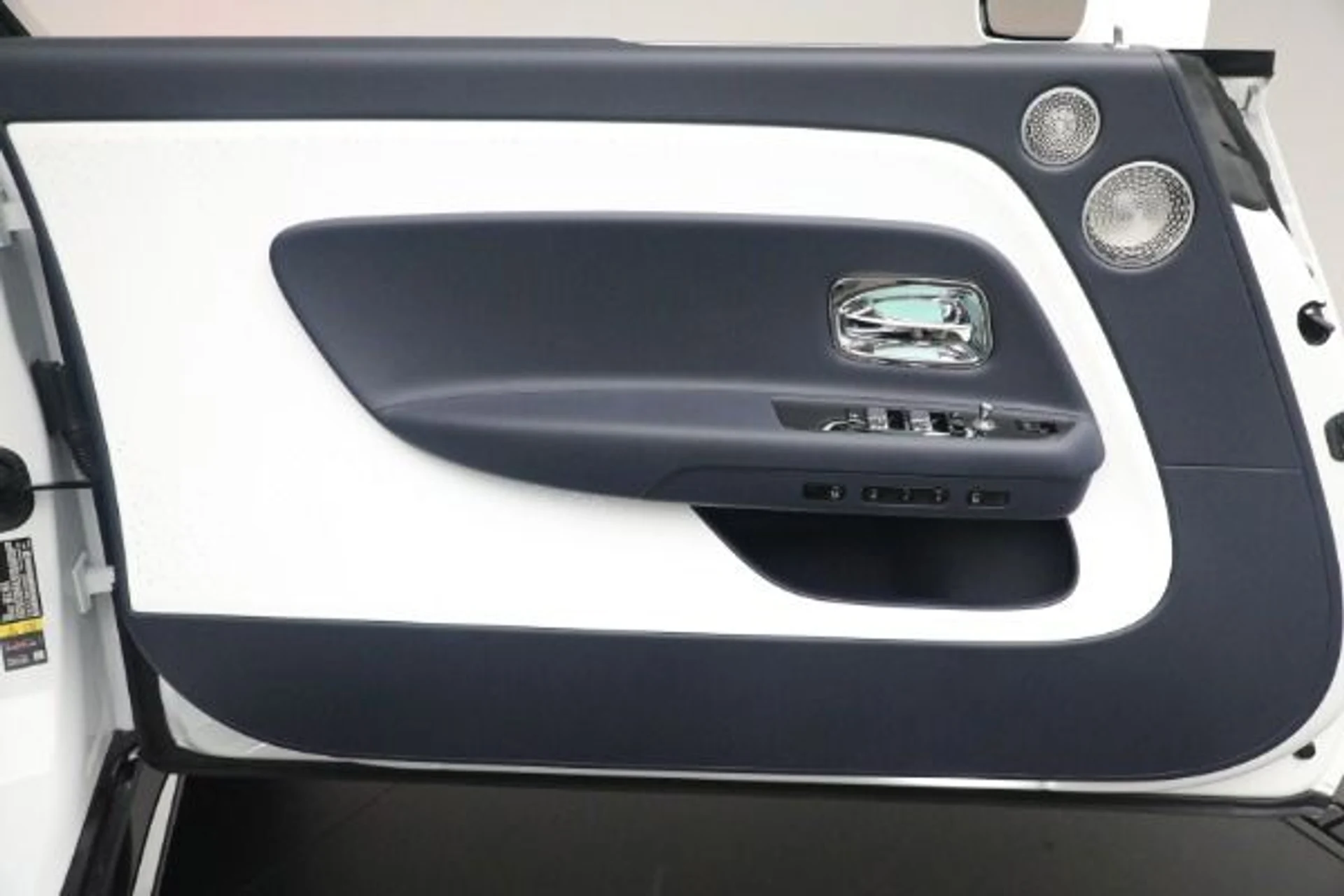 mph023_4216258957_Used_2024_Rolls_Royce_Spectre_83b590fe0d