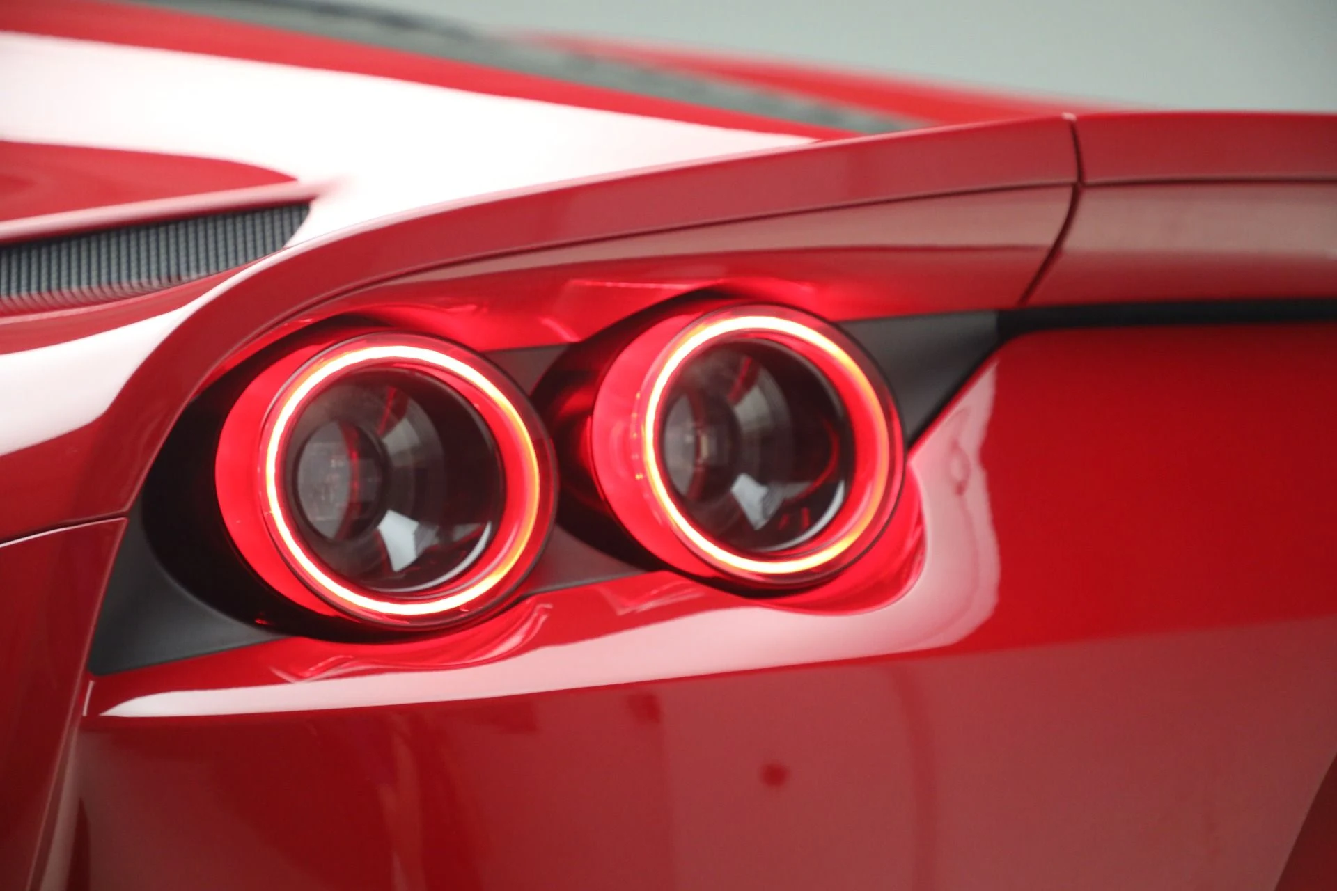 mph023_4227529244_Used_2018_Ferrari_812_Superfast_1782848495_885a90c32a