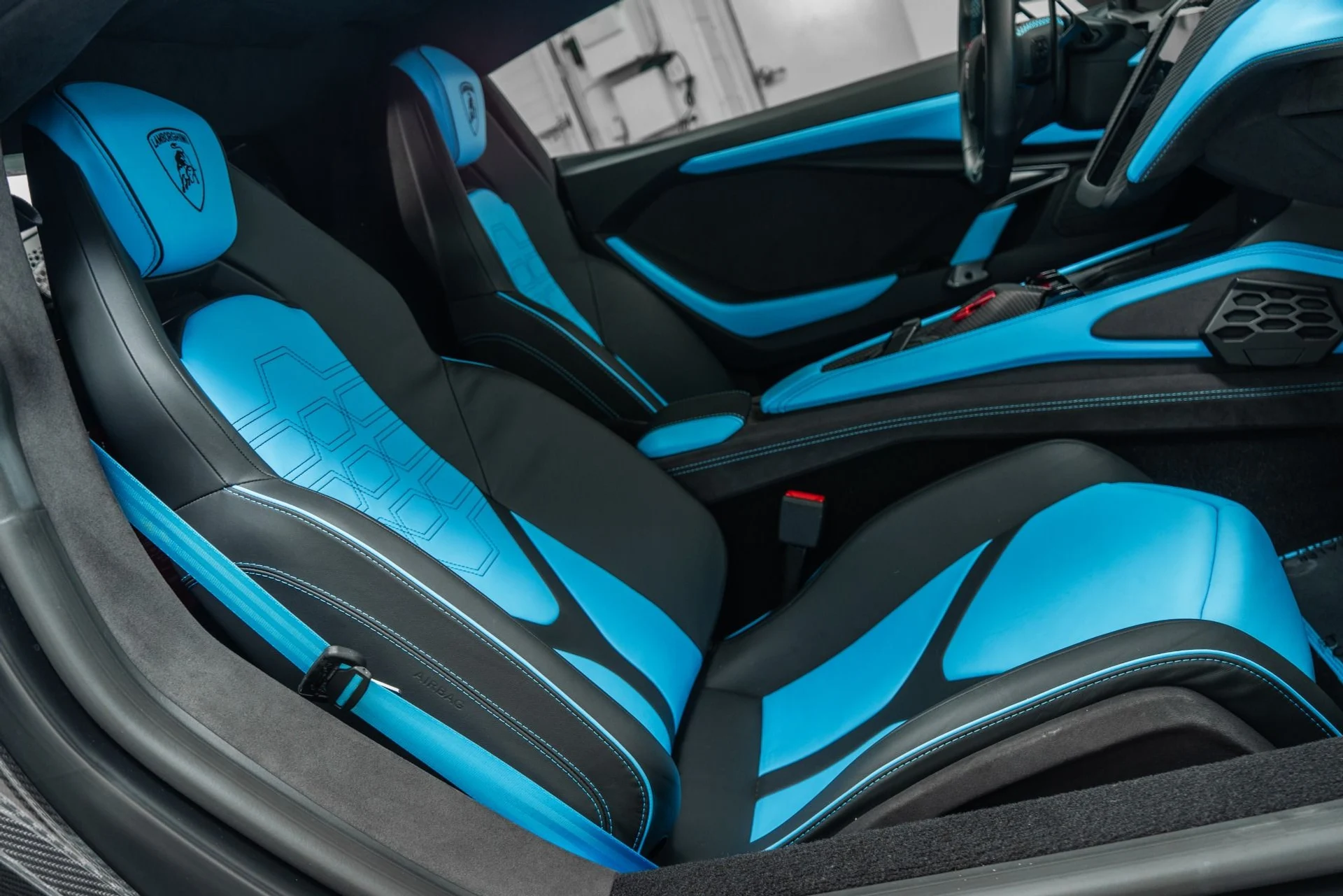 mph023_4232621298_Used_2025_Lamborghini_Revuelto_1001_Horsepower_Multicolor_Matte_Wrap_High_Tech_Pack_1781554608_d3b569602f