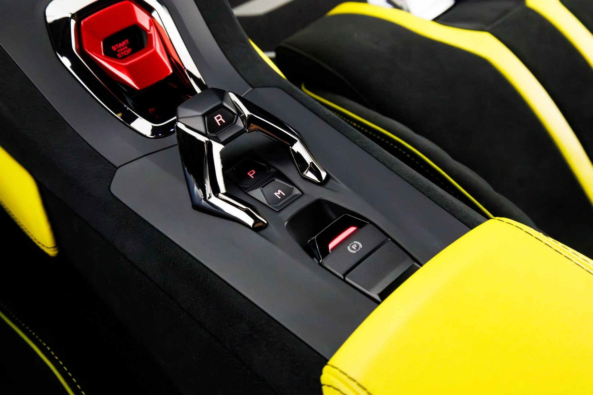 mph023_423545586_Used_2022_Lamborghini_Huracan_STO_1770056105_af5e011472