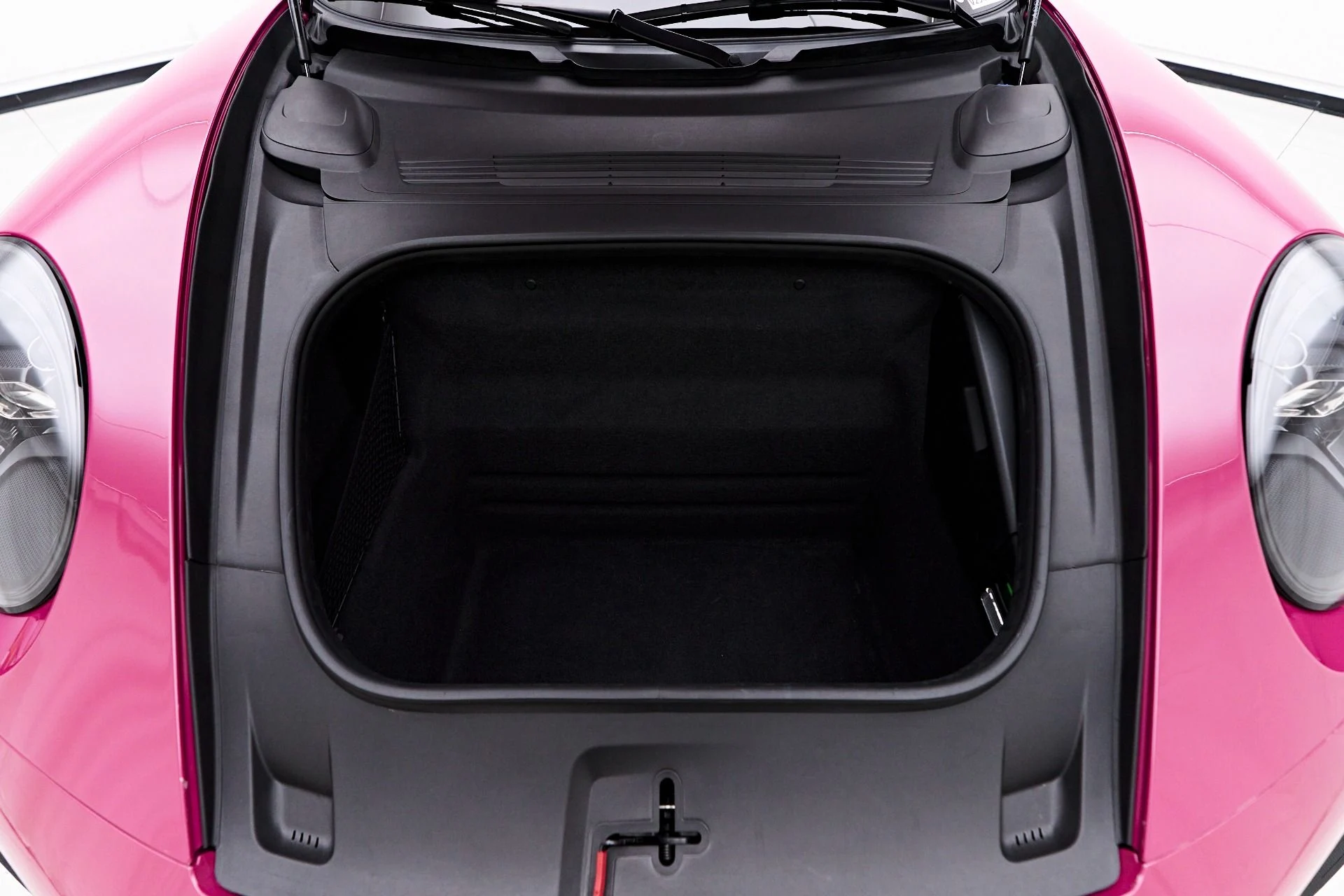 mph023_4240122259_Used_2024_Porsche_911_Targa_4_GTS_1756951227_b4d485c9ad