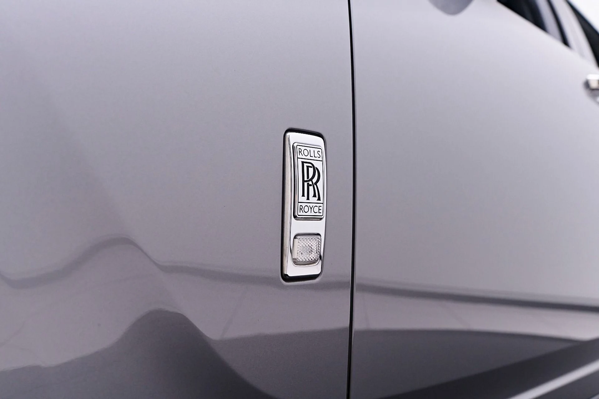 mph023_4247254475_Used_2019_Rolls_Royce_Ghost_Base_1744847276_3c792e60c0
