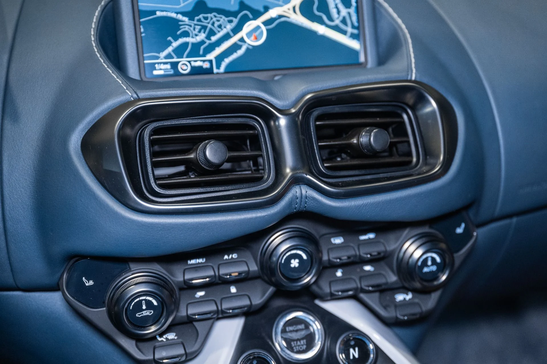 mph023_4256299451_Used_2019_Aston_Martin_Vantage_1790176598_4105fd7db1