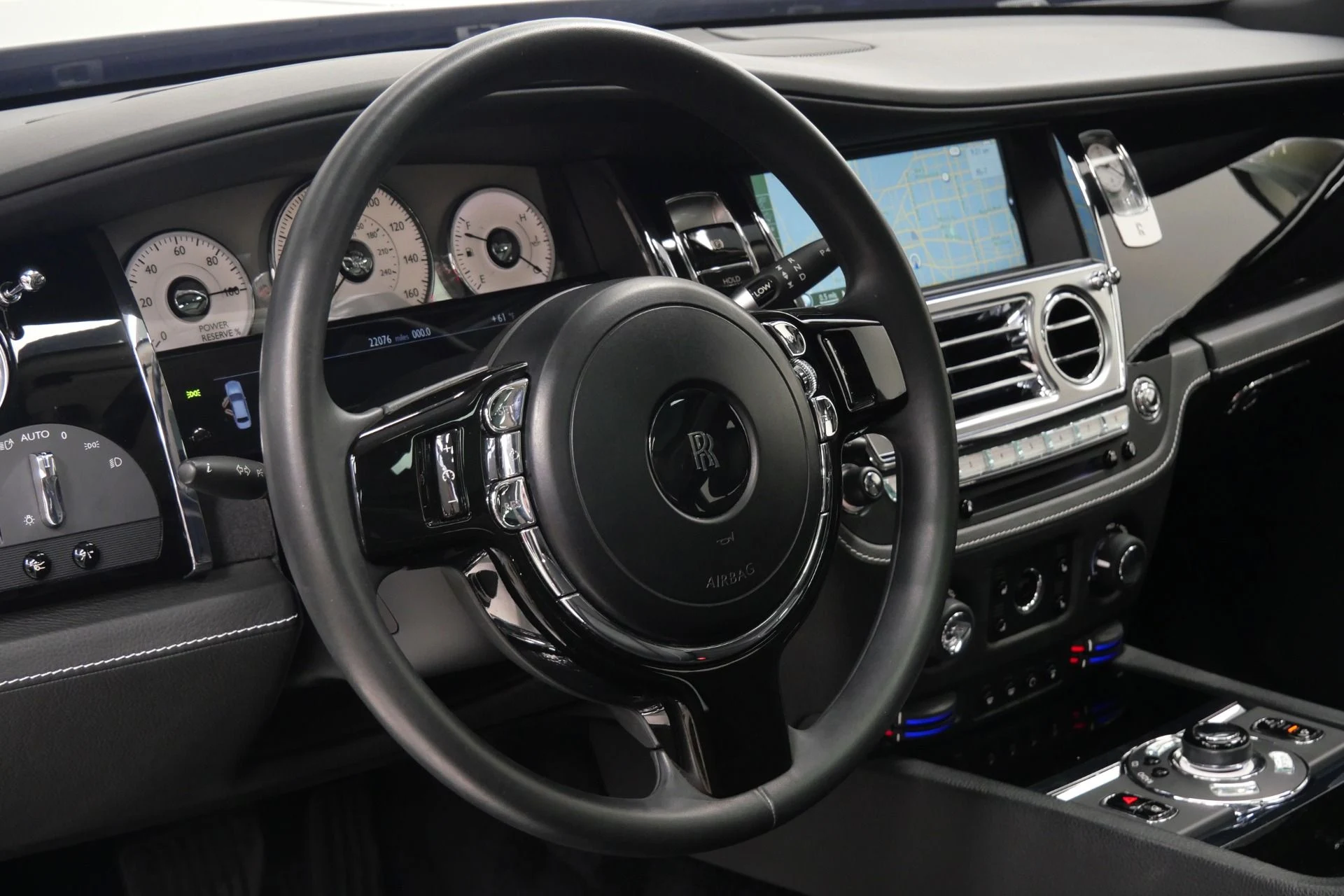 mph023_4258389224_Used_2013_Rolls_Royce_Ghost_Rear_Seat_Entertainment_Picnic_Tables_V12_Power_1766770439_59bfc7b5f0