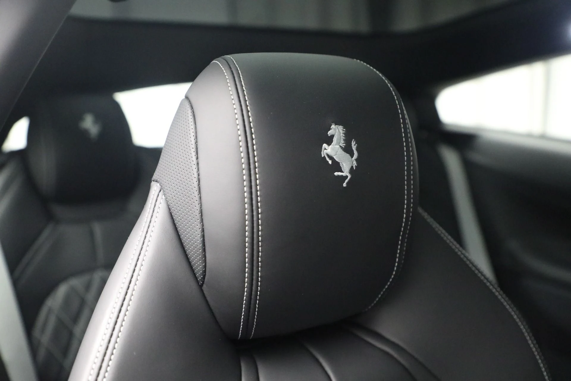 mph023_4262459901_Used_2019_Ferrari_GTC_4_Lusso_1731632886_dfc3190857