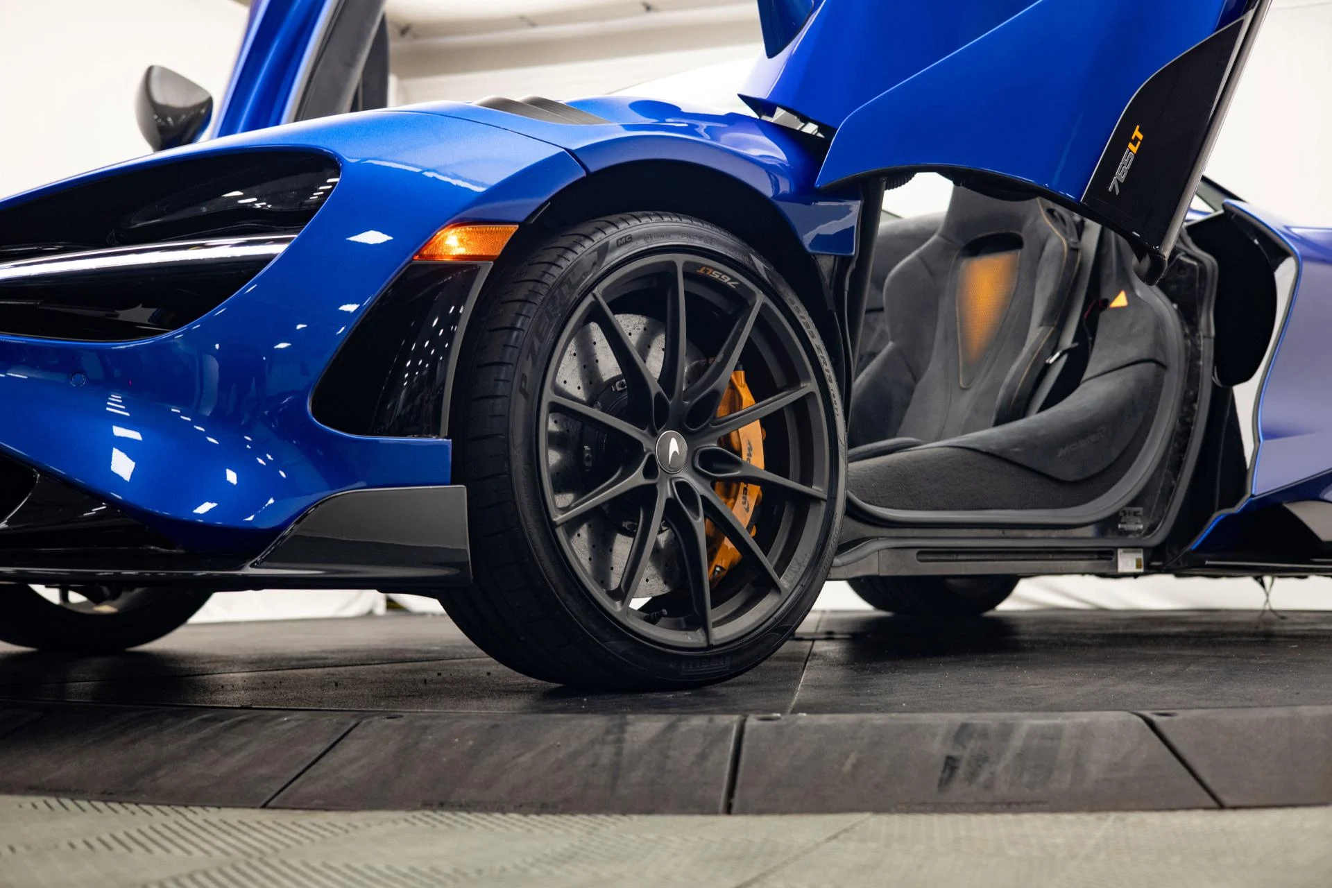 mph023_4263757824_Used_2022_Mc_Laren_765_LT_1755332107_9a118986da