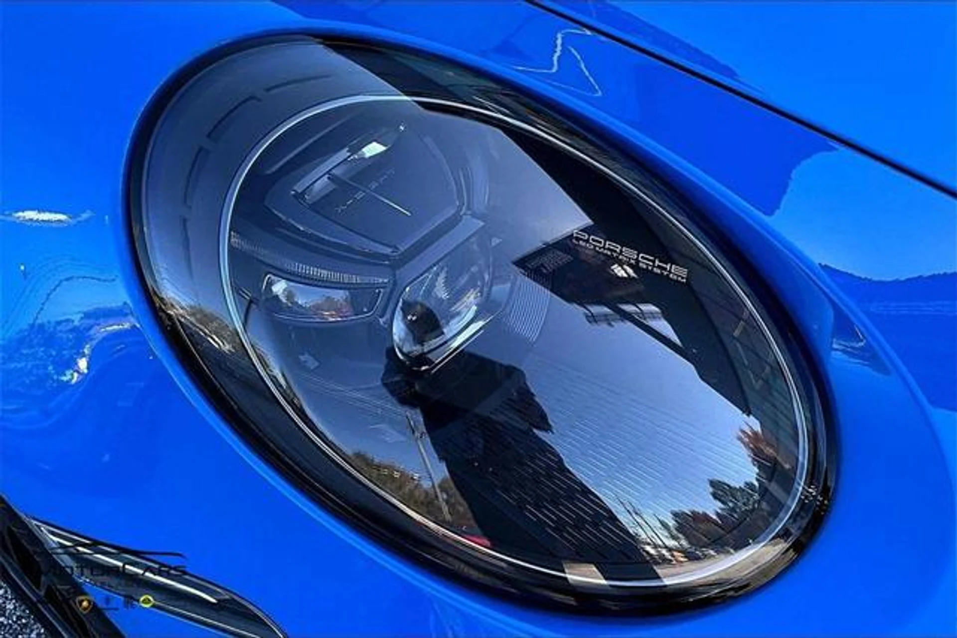 mph023_426659319_Qzp_Zfe_Pvcv7l_UWP_Vmob3v_RJ_Leg8_5dadac2f69