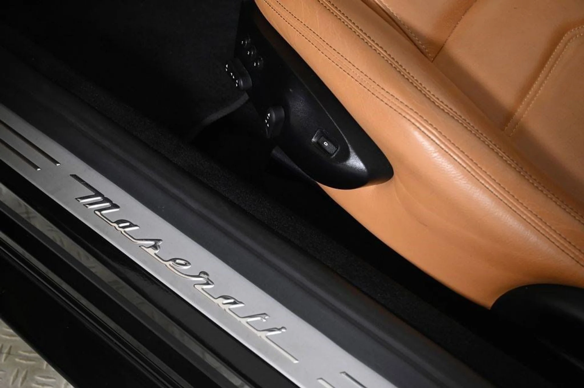 mph023_4273035450_used_2018_maserati_granturismo_mc47l_11350_22854179_23_1024_2077ab19ec