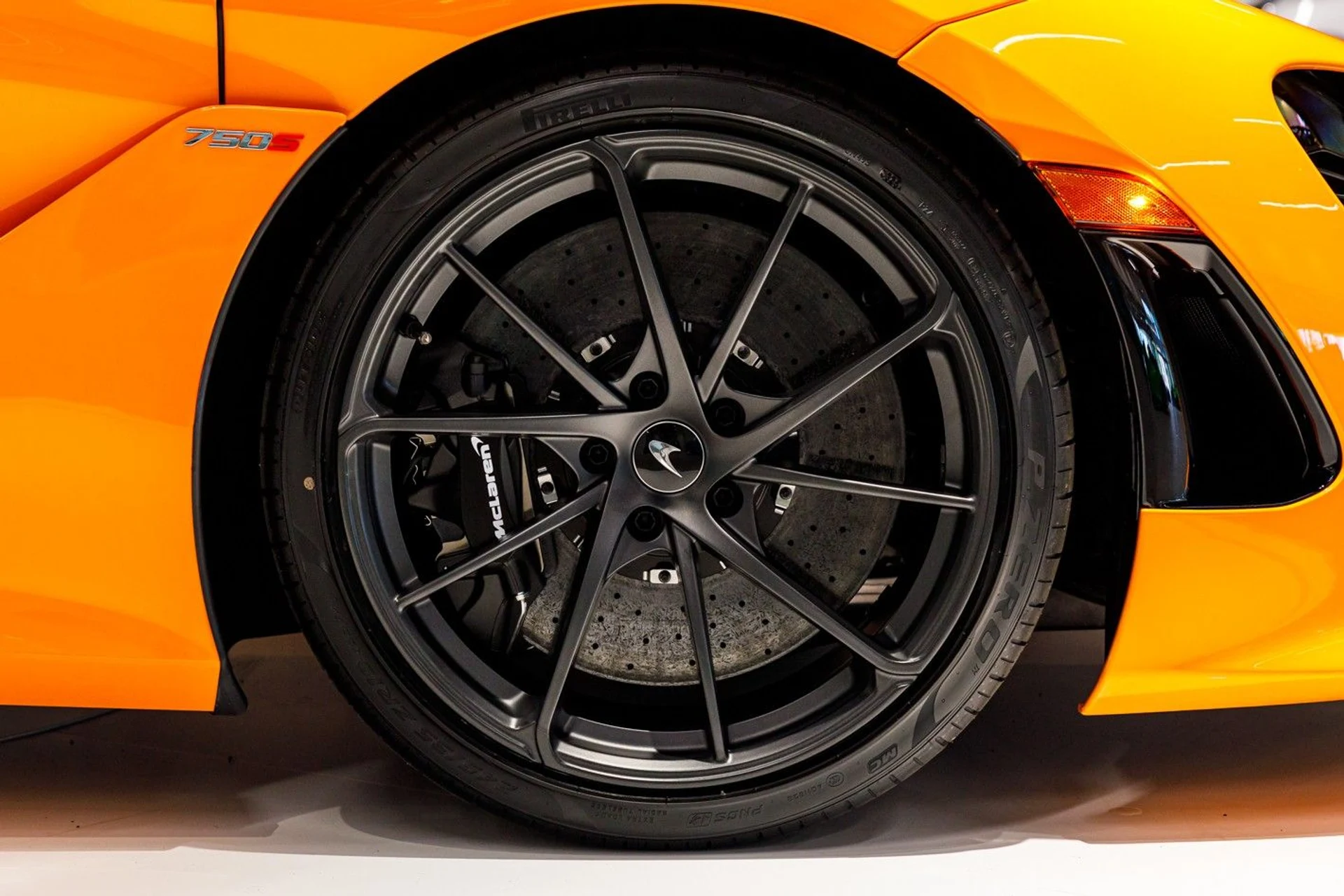 mph023_4273547471_651_p24_l_2bfcb4f288